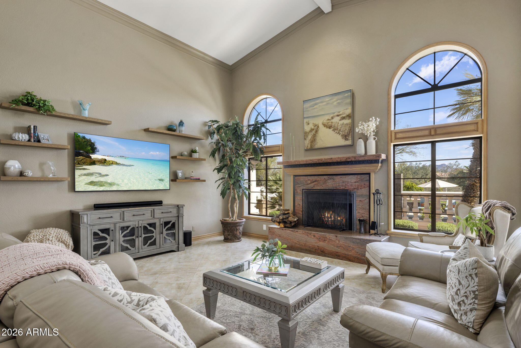 8119 E PARKVIEW Lane