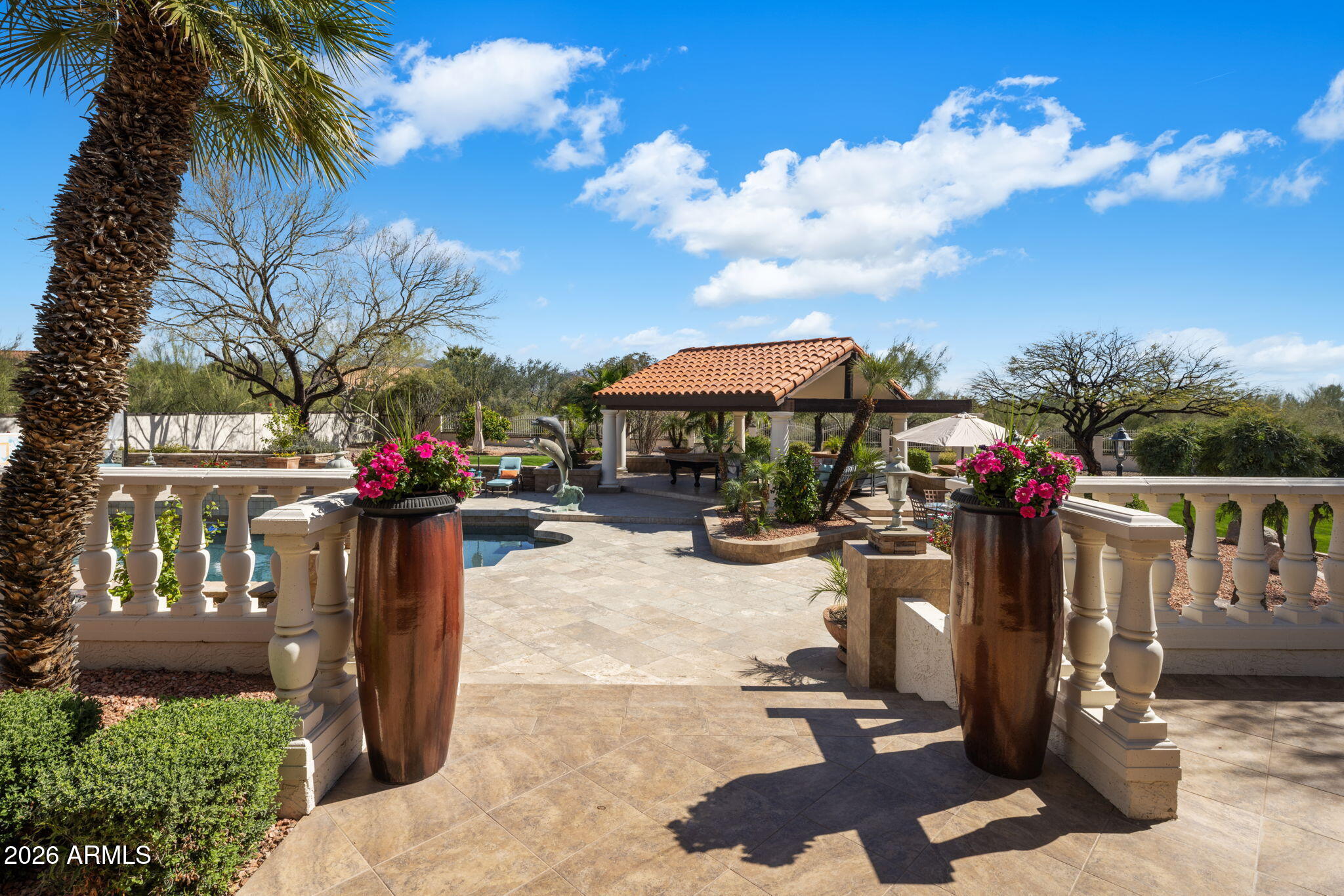 8119 E PARKVIEW Lane