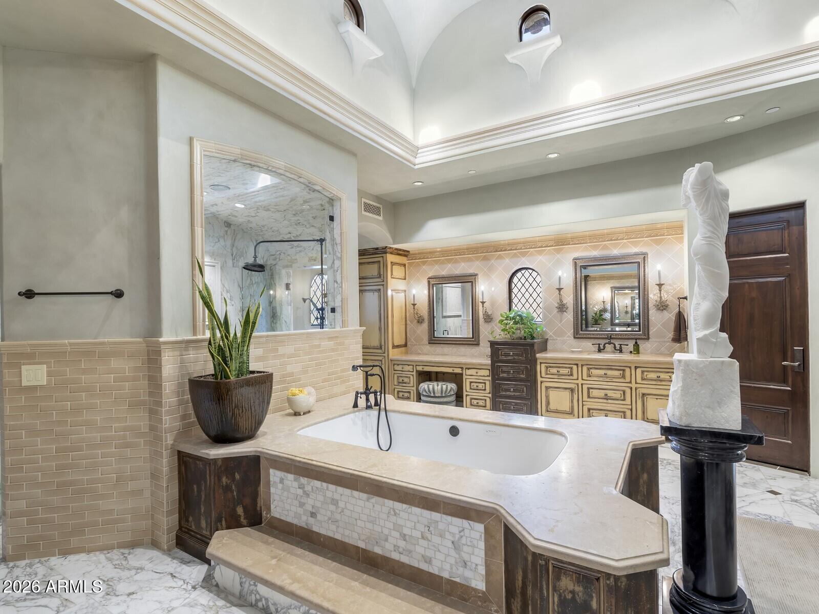 6619 E STALLION Road