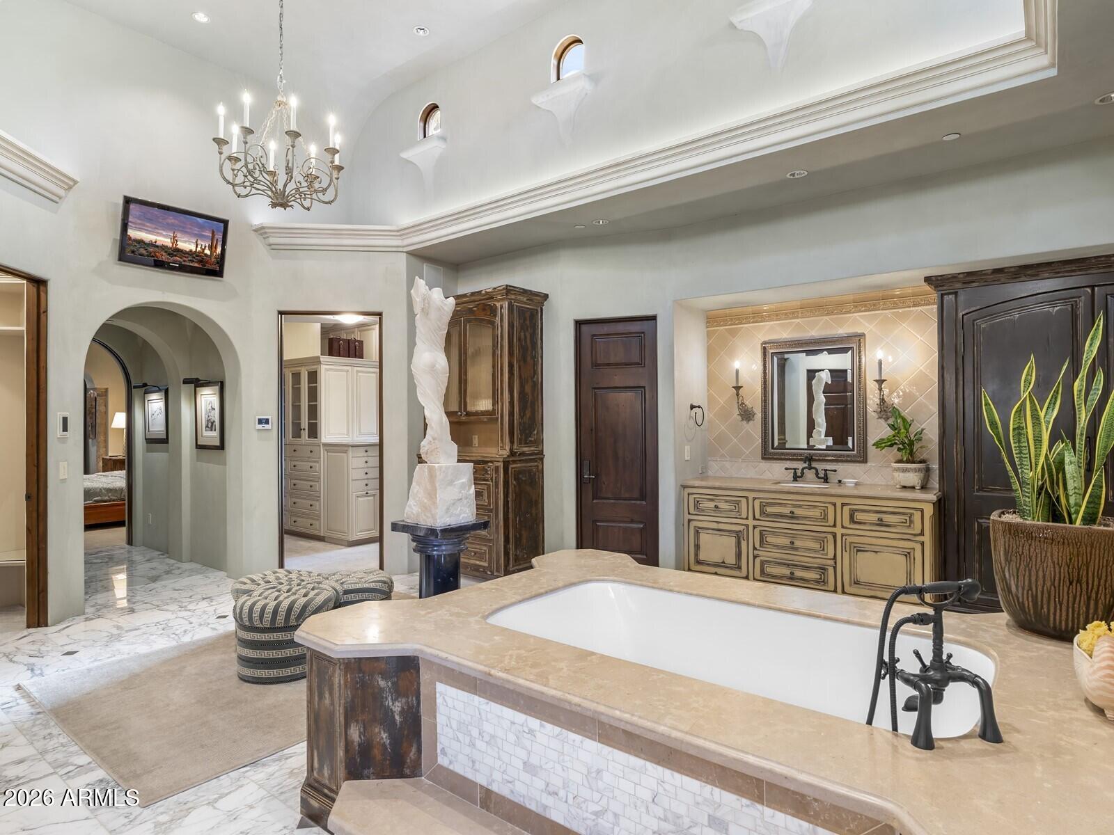 6619 E STALLION Road