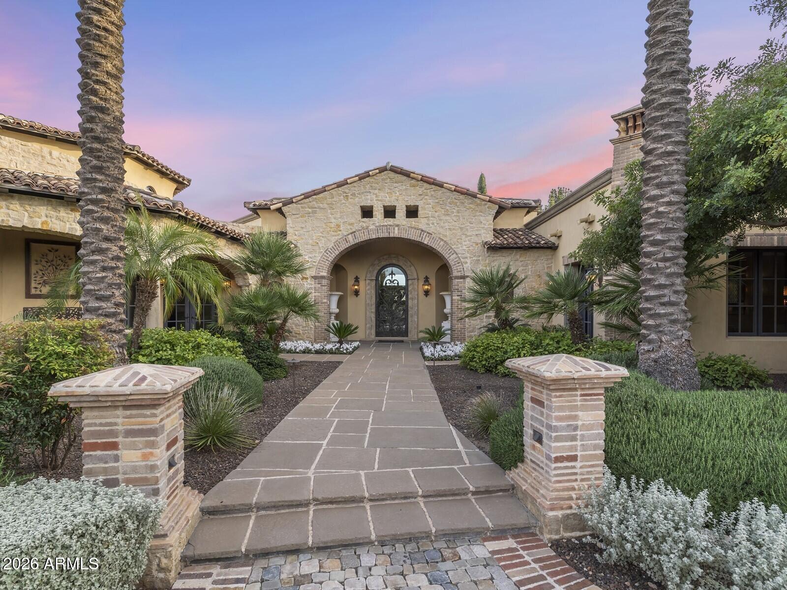 6619 E STALLION Road