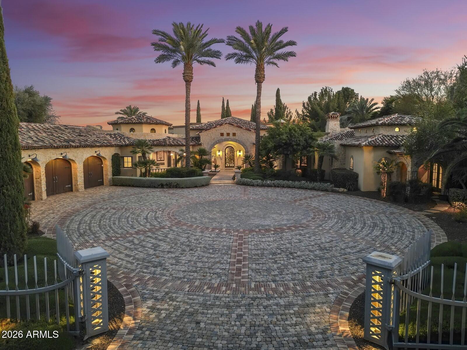 6619 E STALLION Road