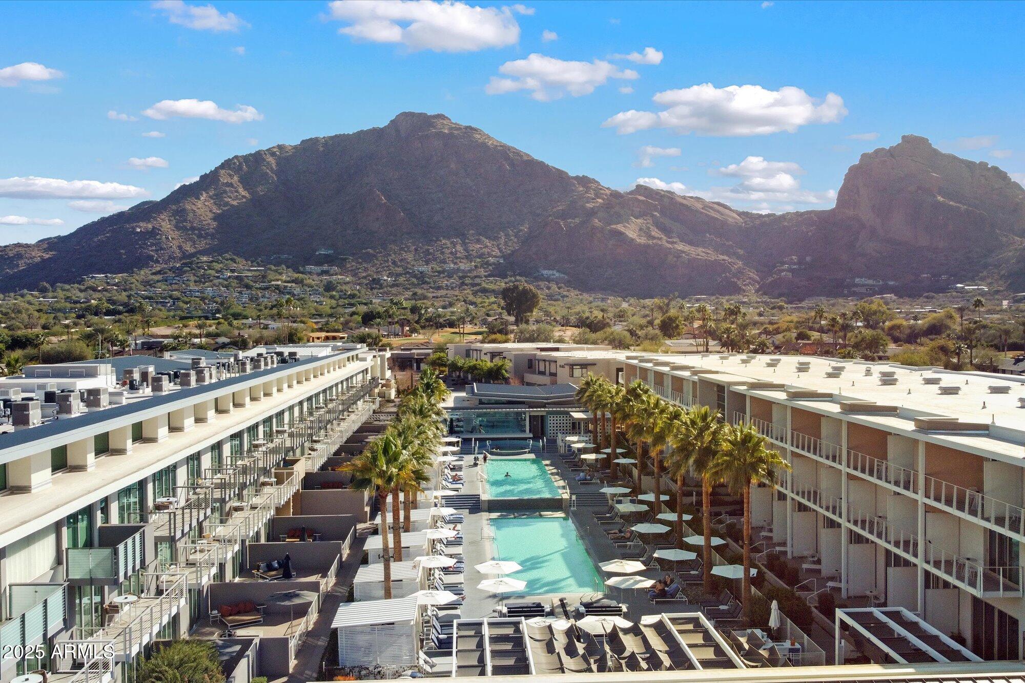 5455 E LINCOLN Drive 2009