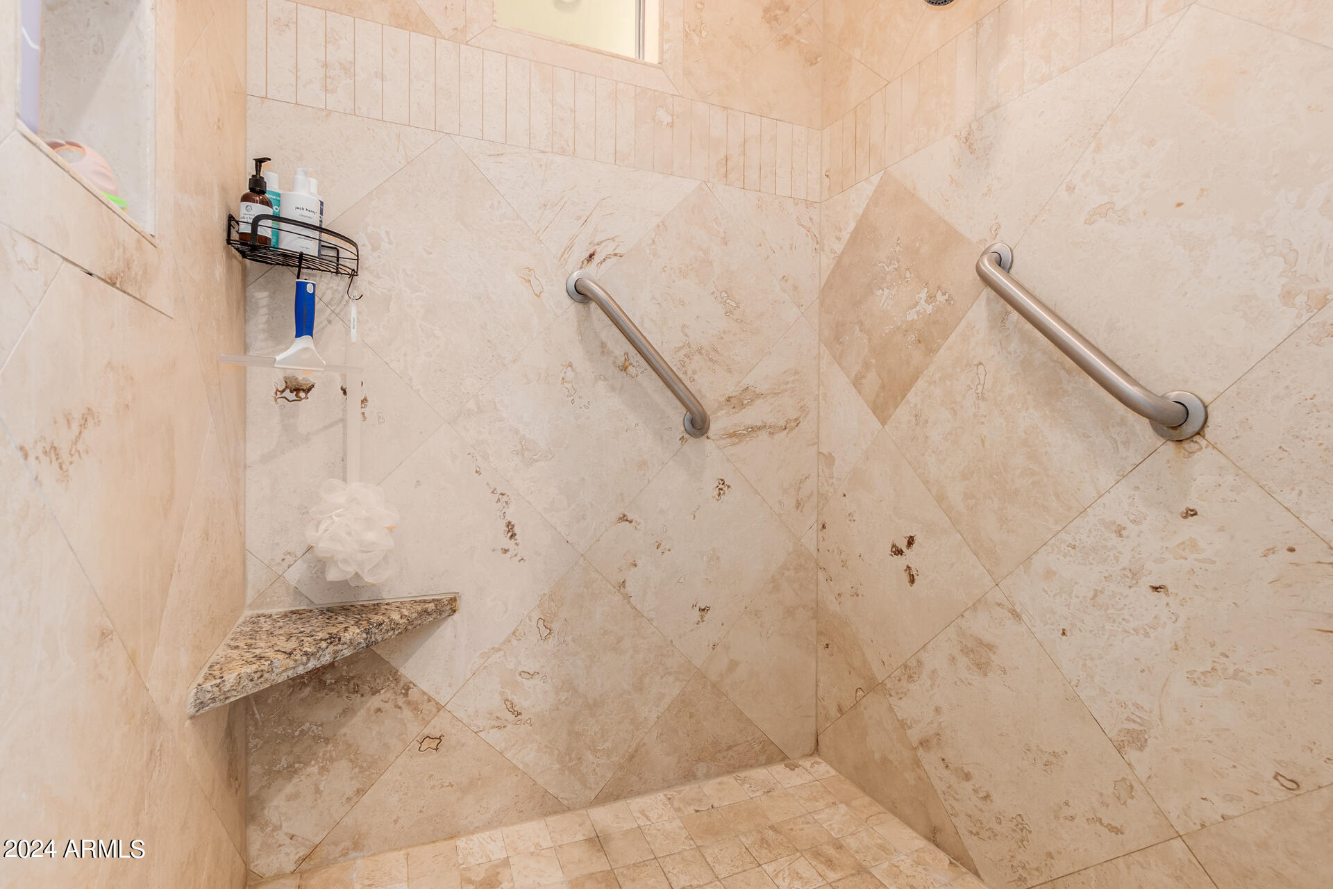 1953 E MONTEBELLO Avenue