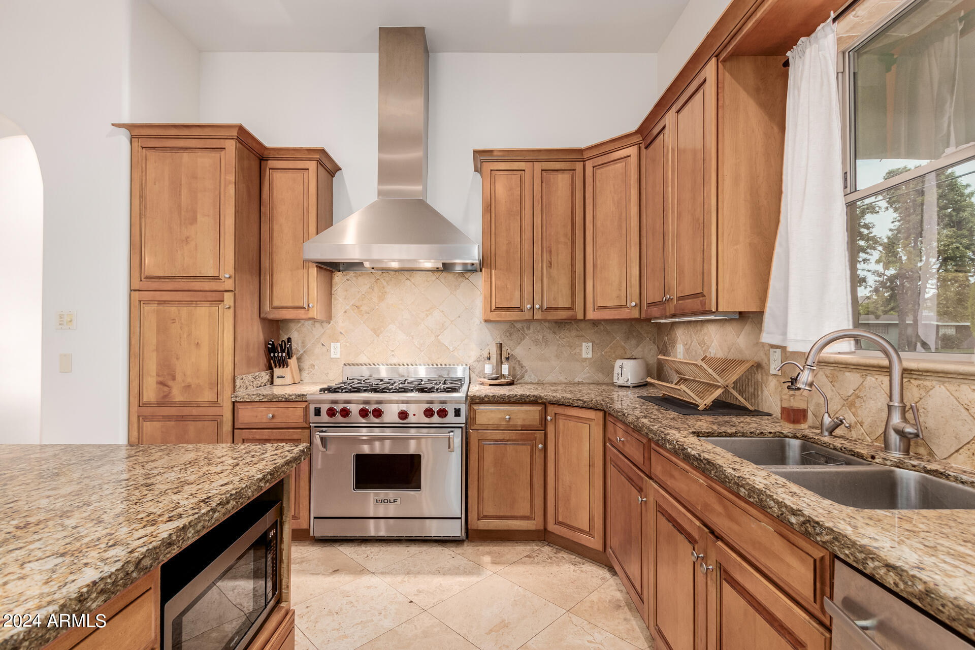 1953 E MONTEBELLO Avenue