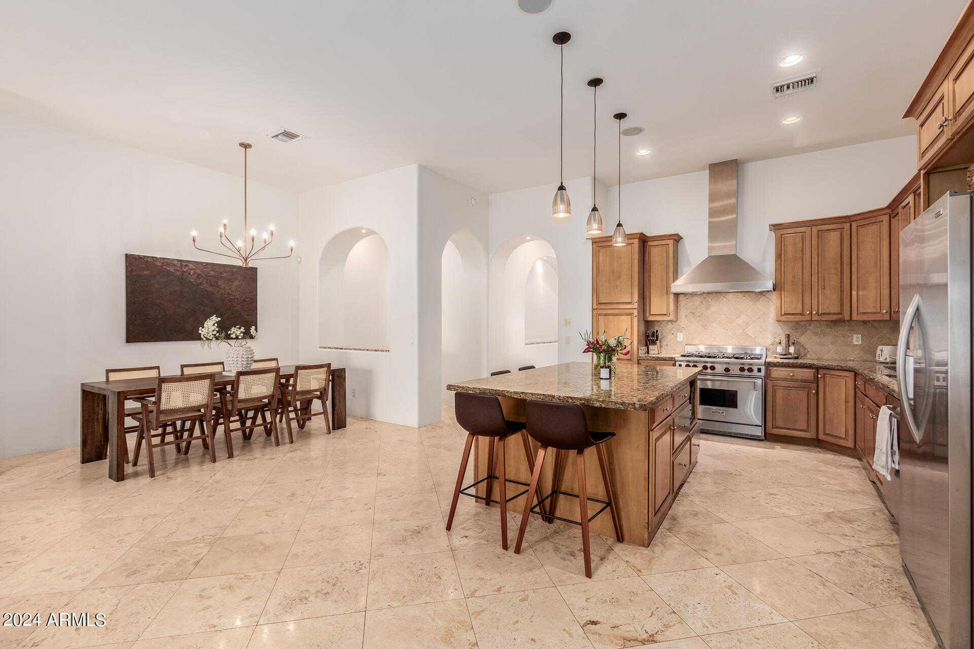 1953 E MONTEBELLO Avenue