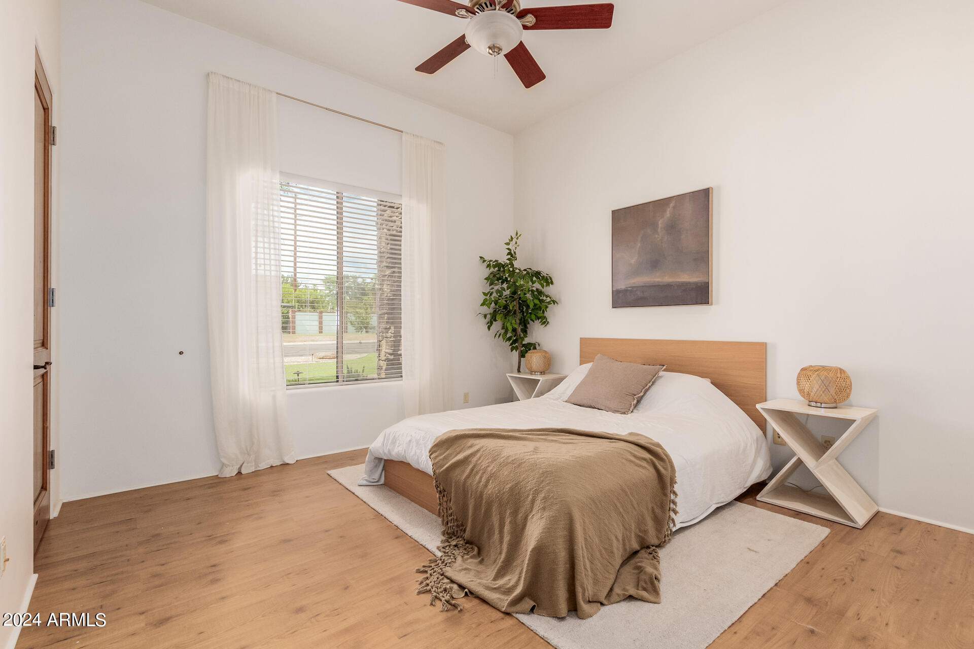 1953 E MONTEBELLO Avenue