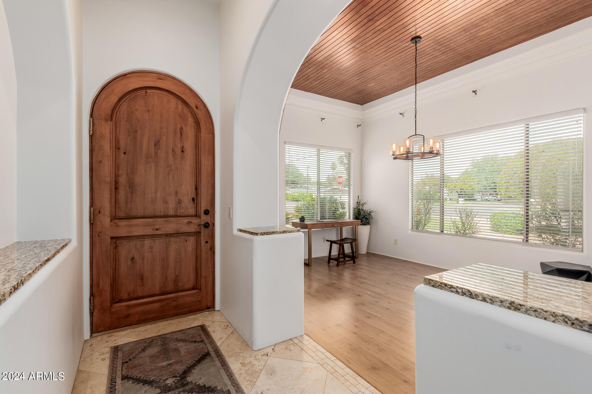 1953 E MONTEBELLO Avenue