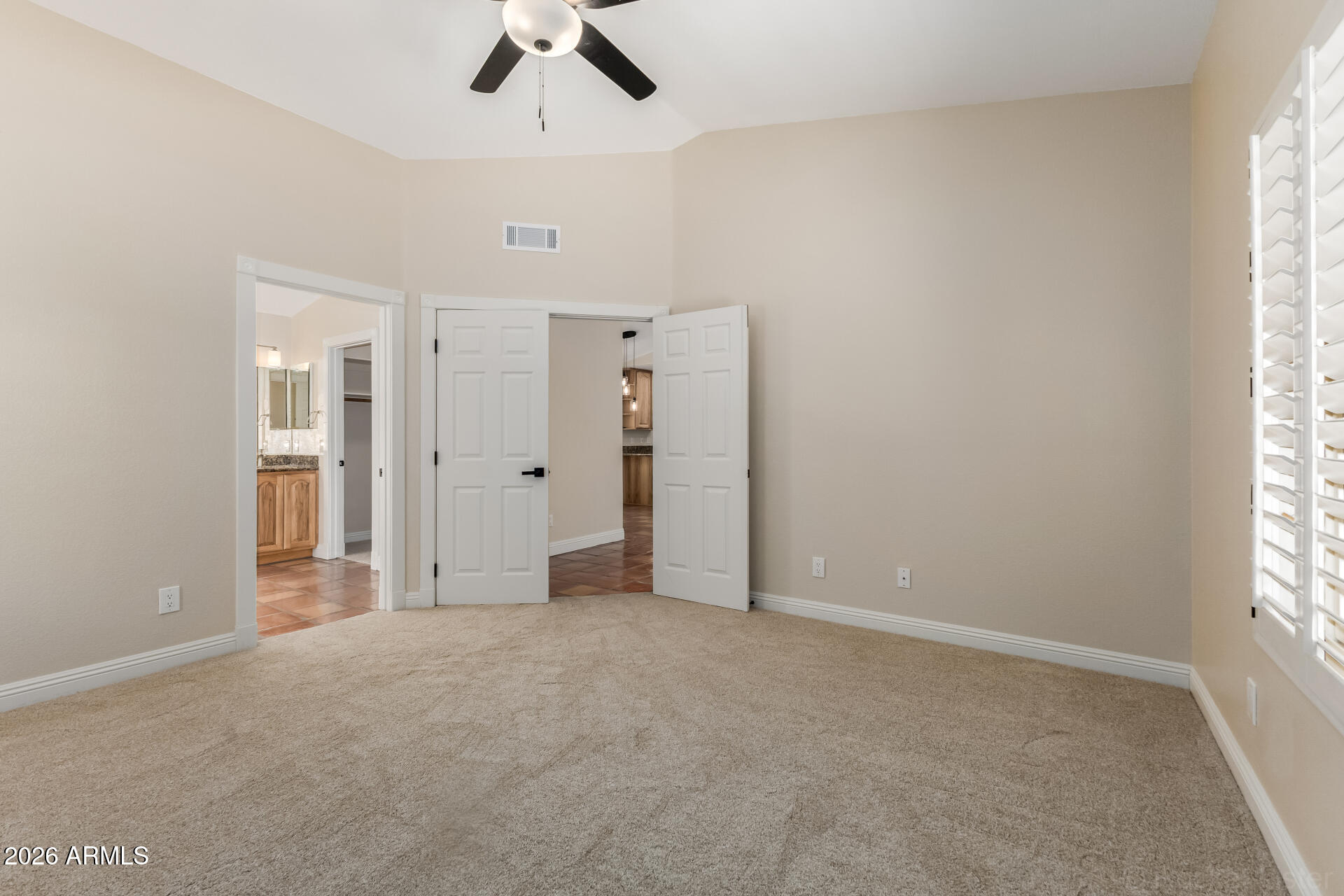 3335 W GOLDEN Lane