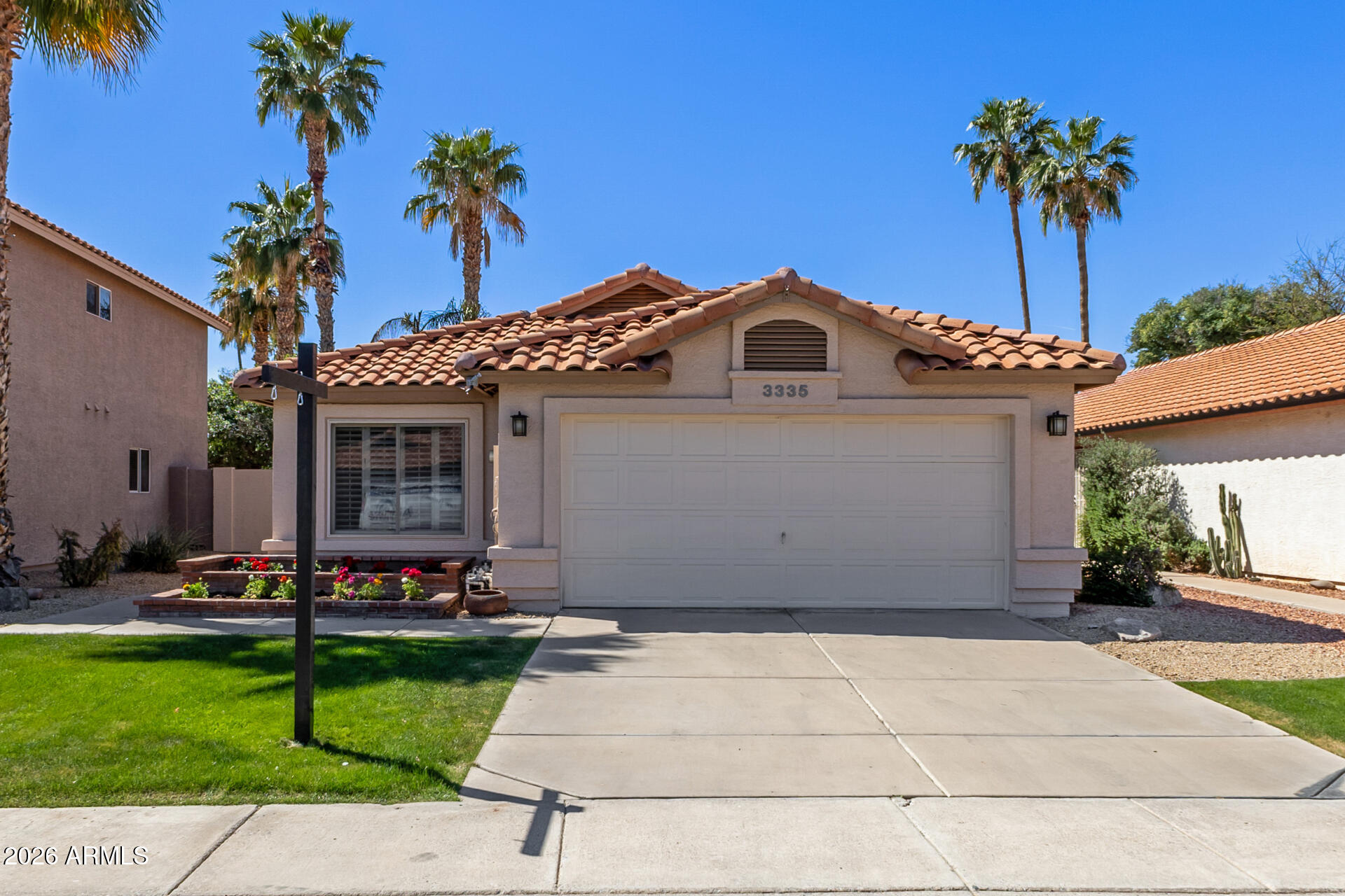 3335 W GOLDEN Lane