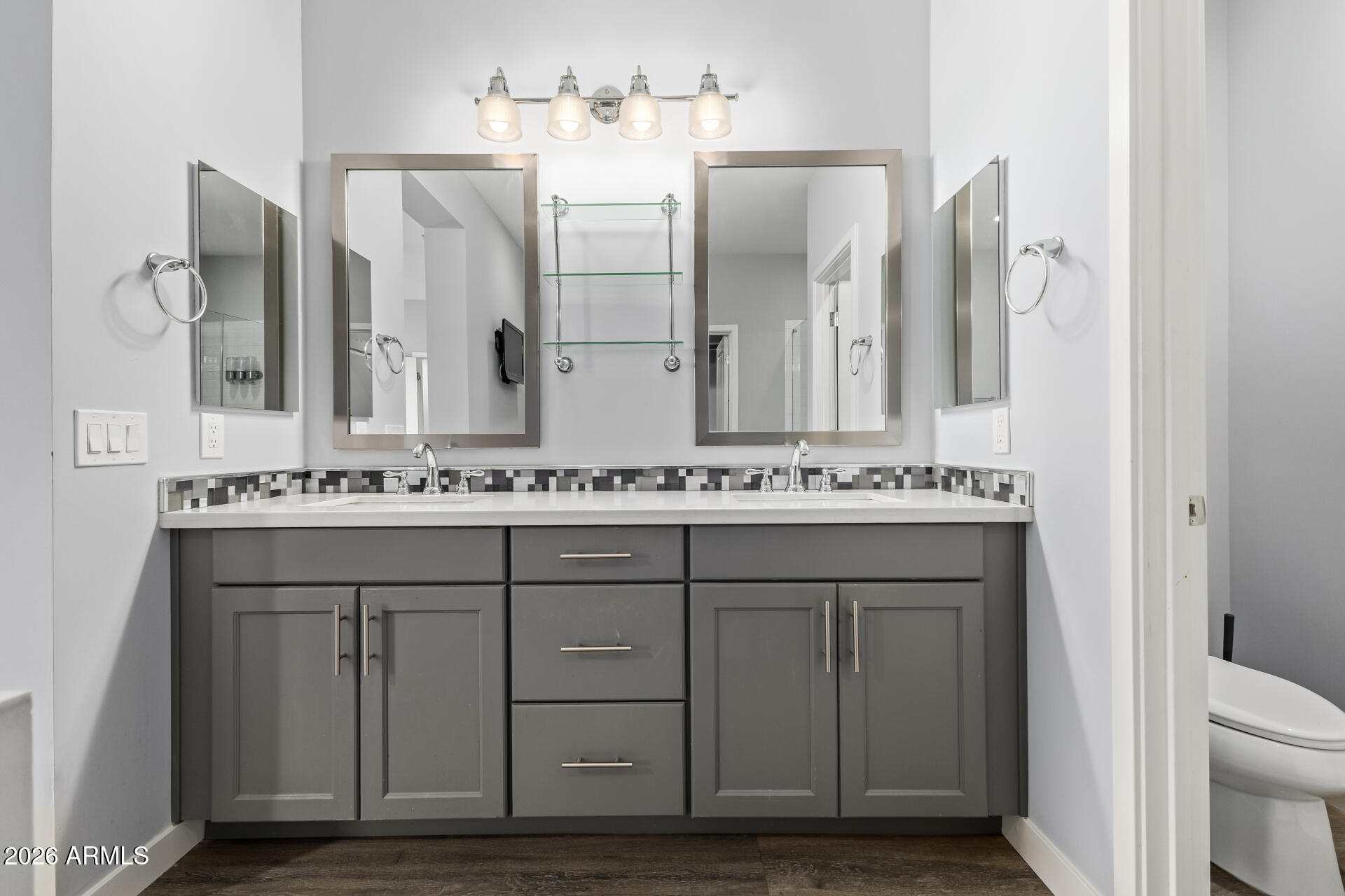 2315 E PINCHOT Avenue 126