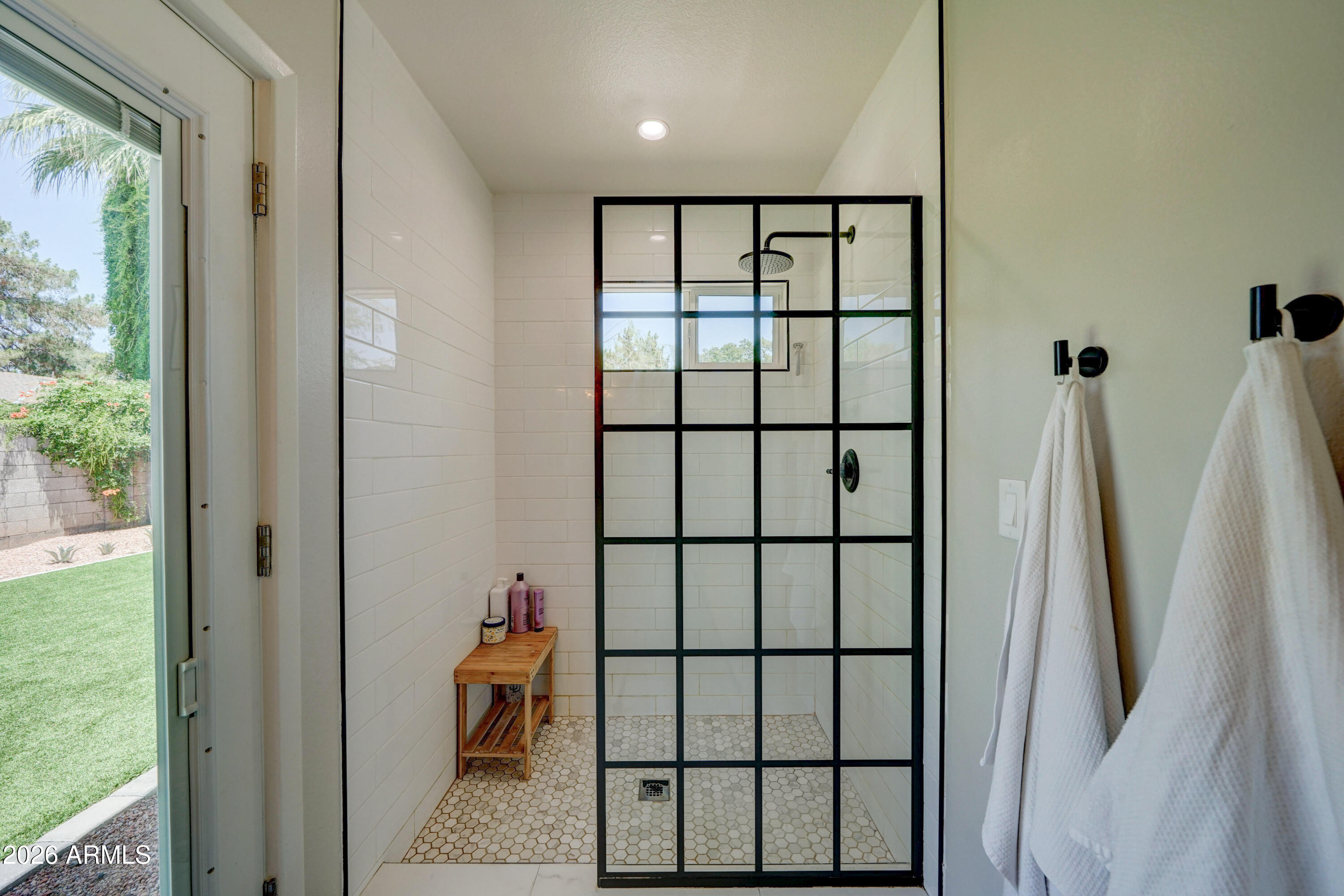 4820 E SUNNYSIDE Drive