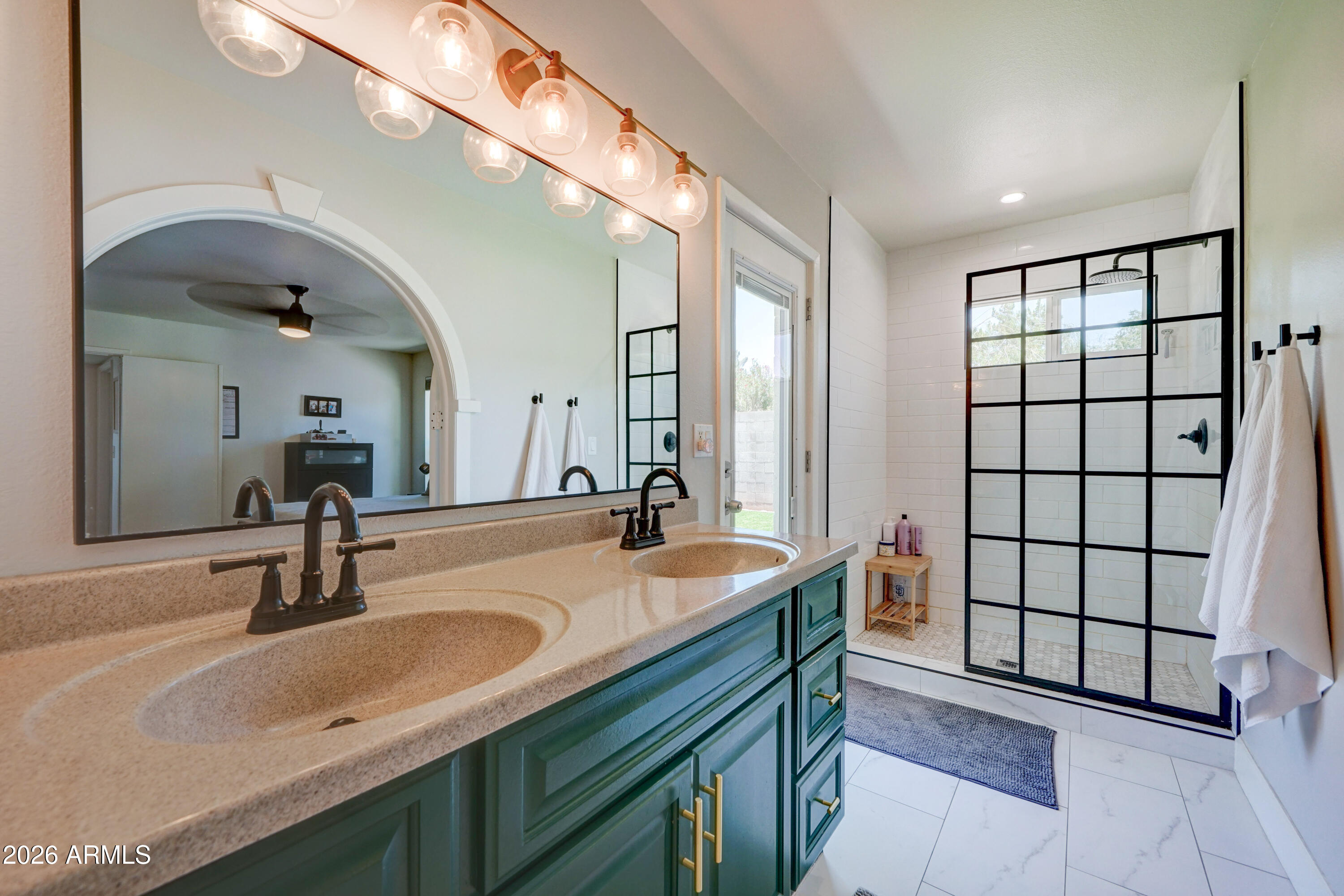 4820 E SUNNYSIDE Drive