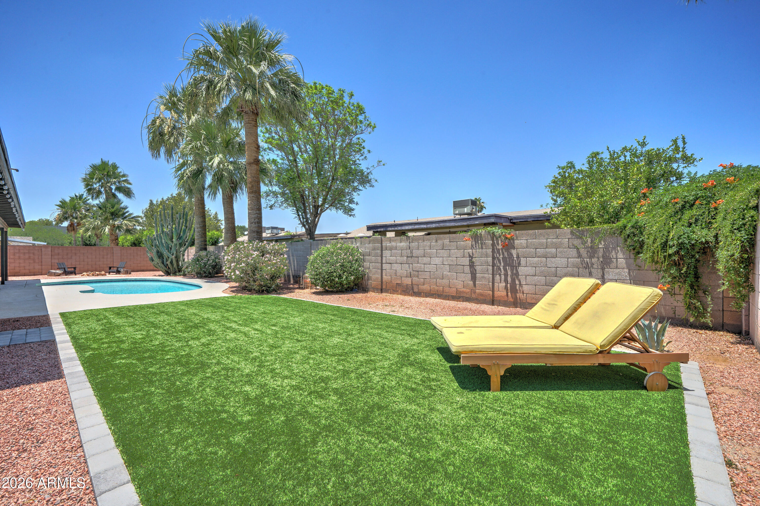 4820 E SUNNYSIDE Drive