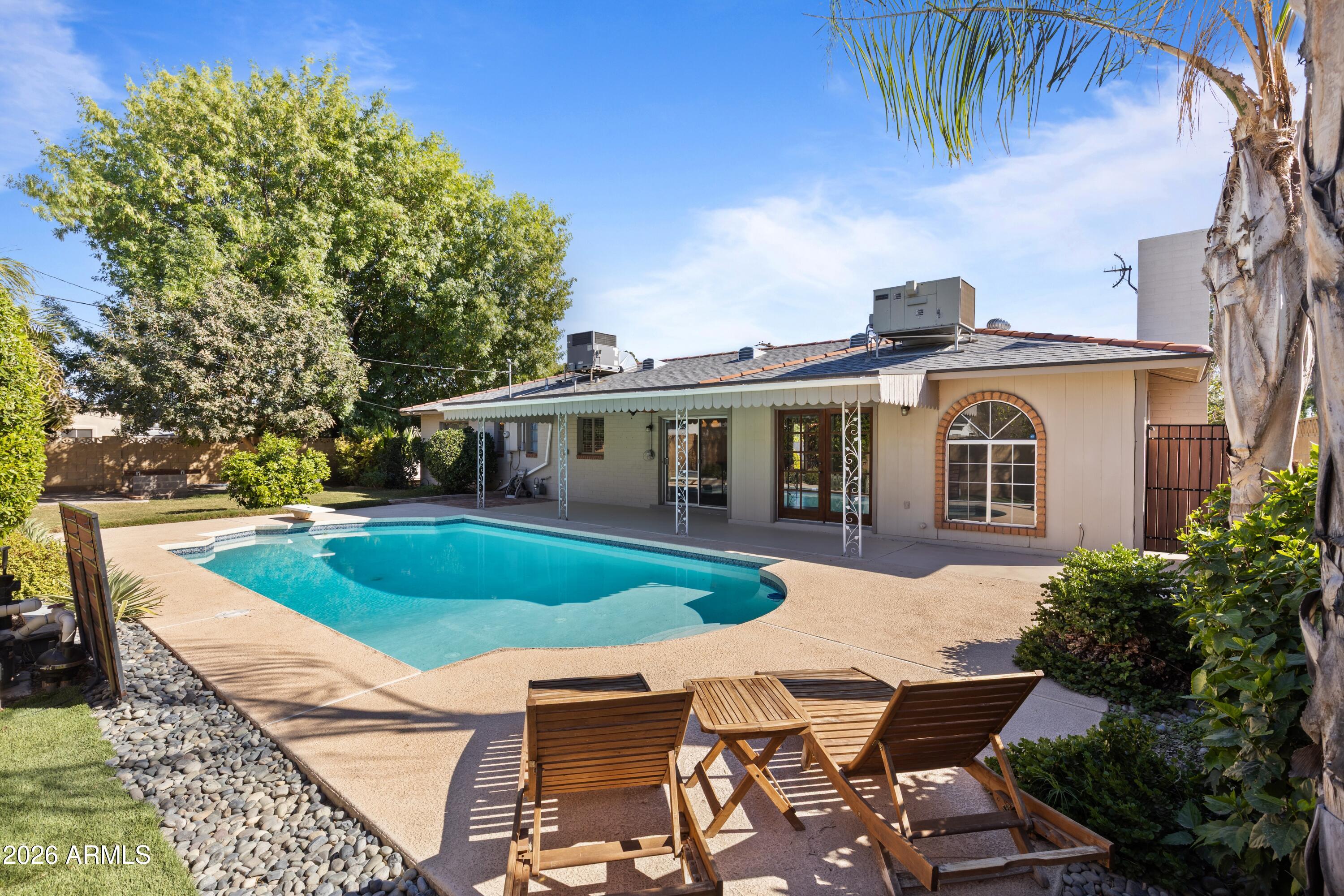 3506 E Fairmount Avenue