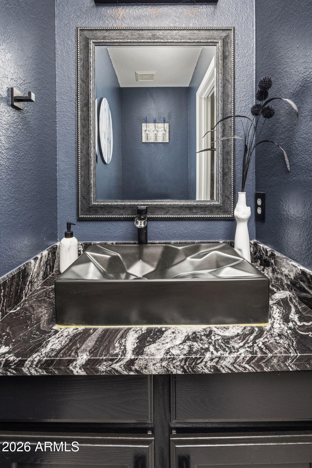 3324 E BROOKWOOD Court