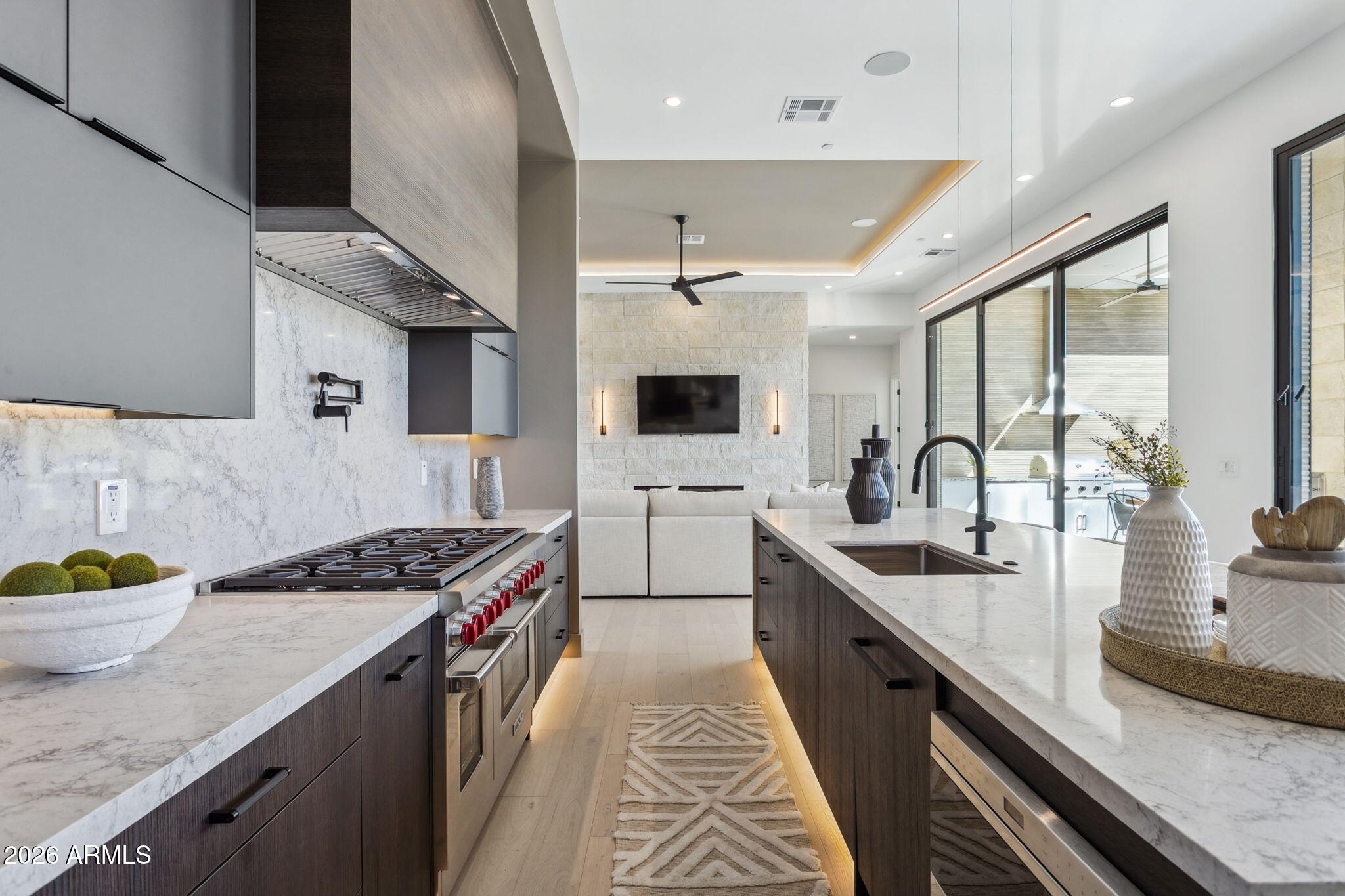 1832 E PALMAIRE Avenue