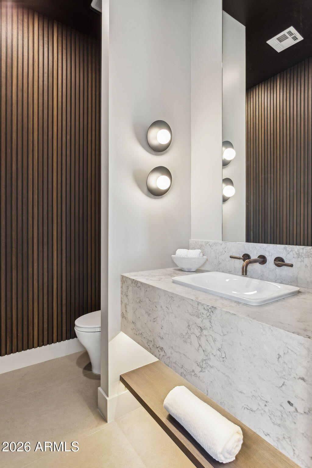 1832 E PALMAIRE Avenue