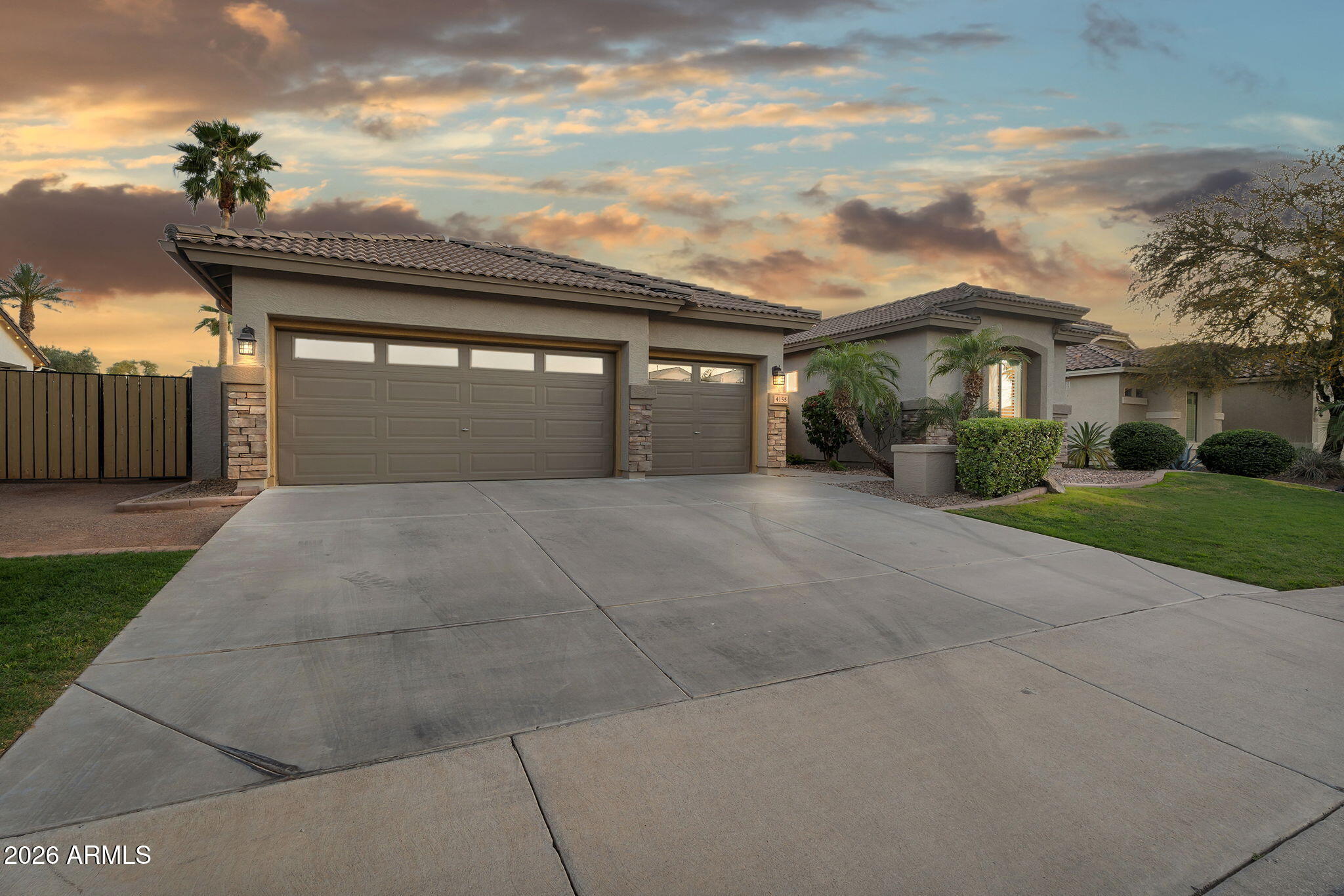 4155 E DUBOIS Avenue