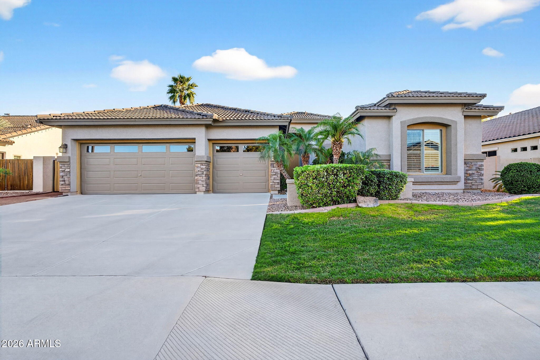 4155 E DUBOIS Avenue