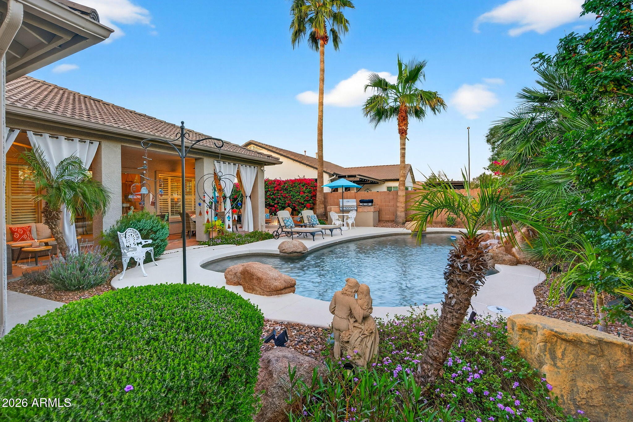 4155 E DUBOIS Avenue