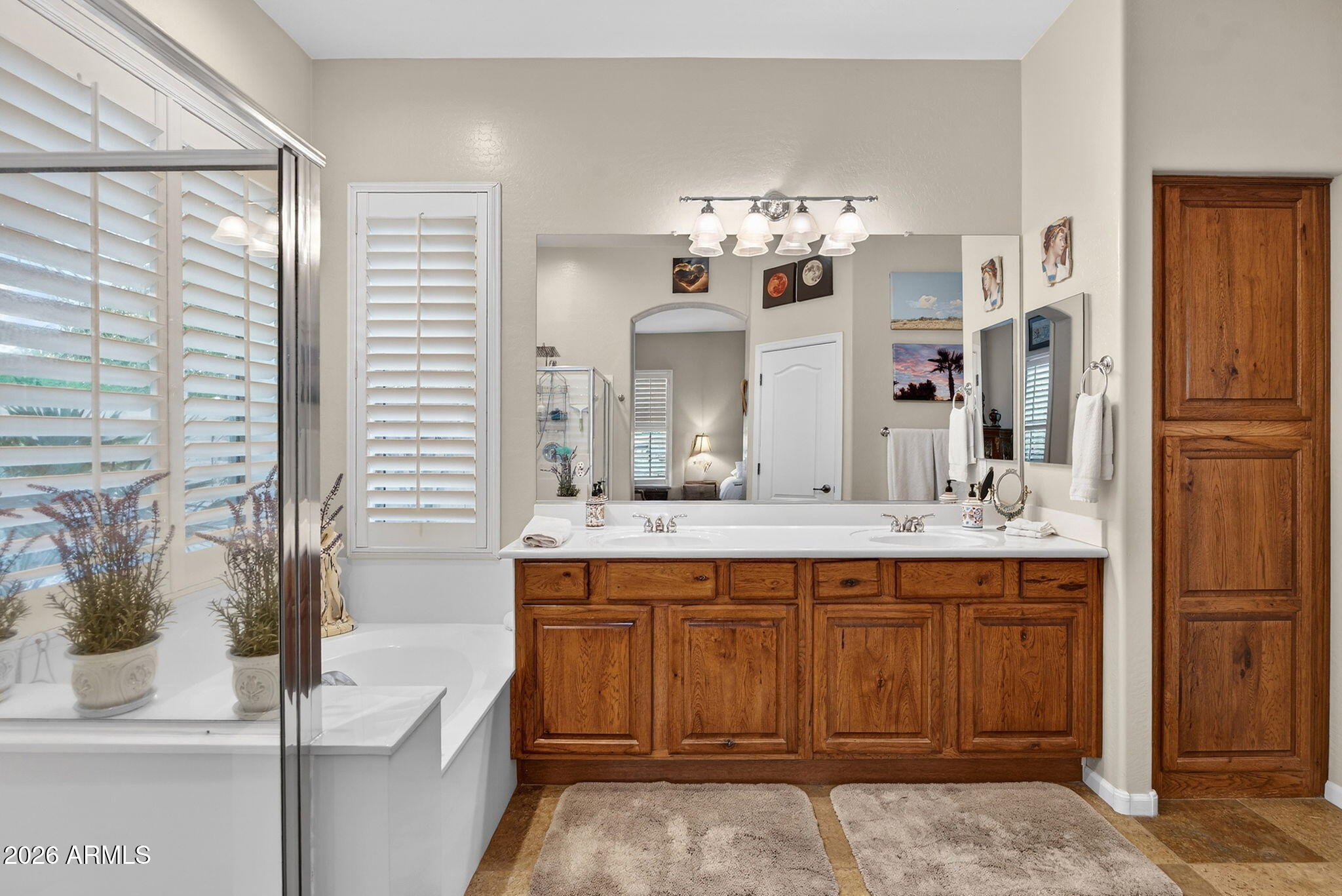 4155 E DUBOIS Avenue