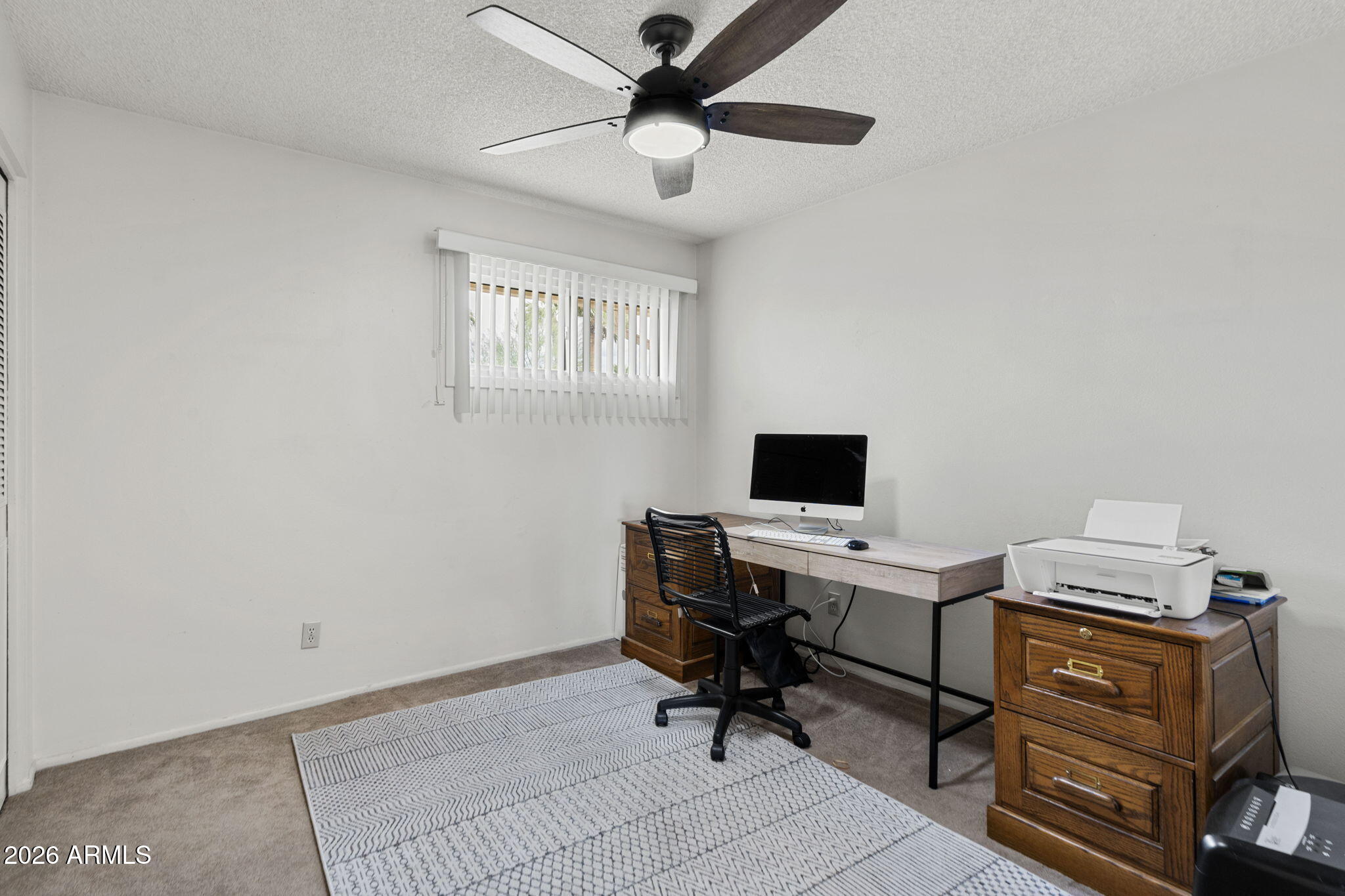 8619 E LINCOLN Drive