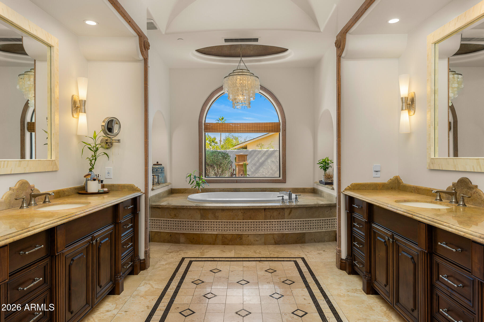 5401 E MOCKINGBIRD Lane
