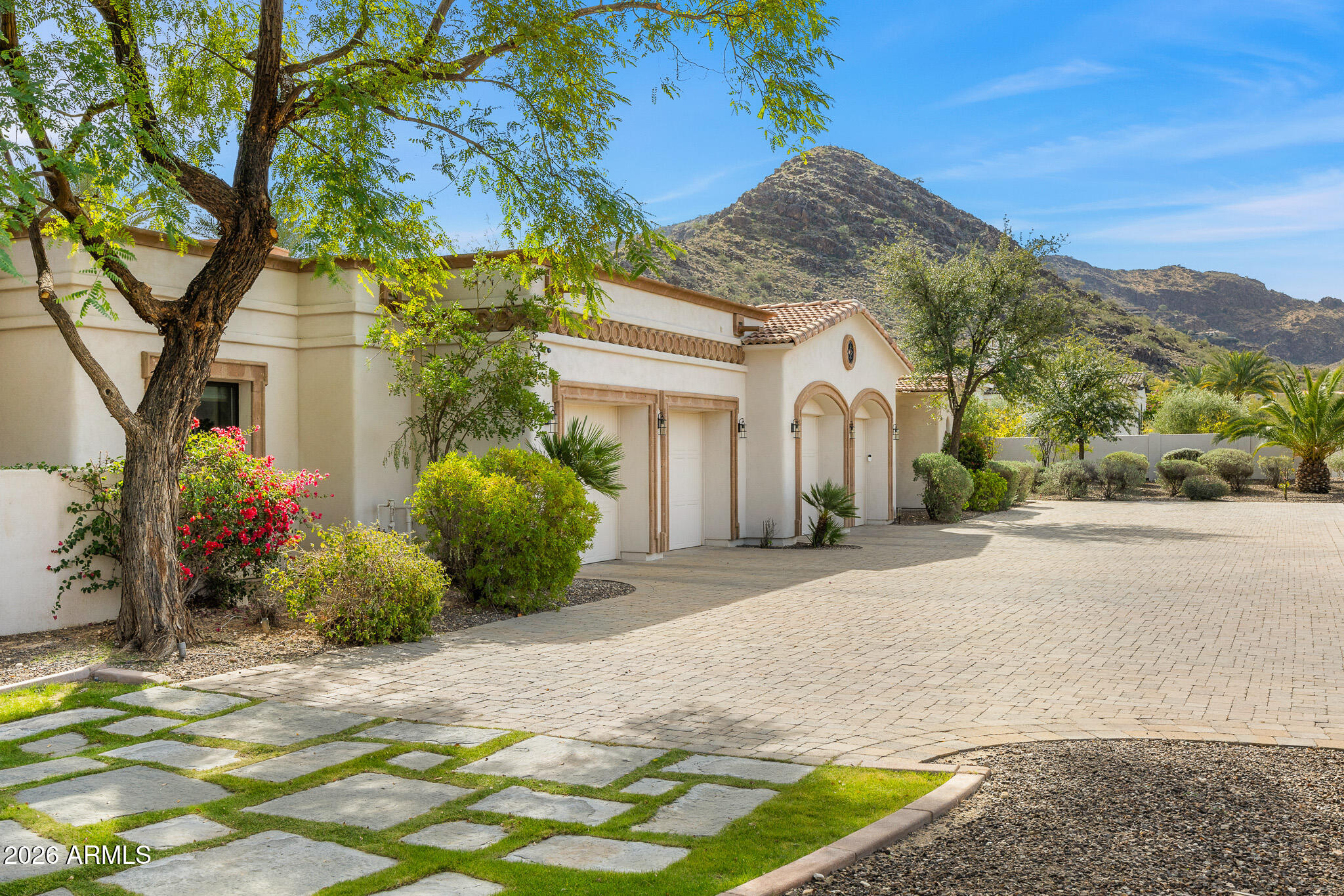 5401 E MOCKINGBIRD Lane