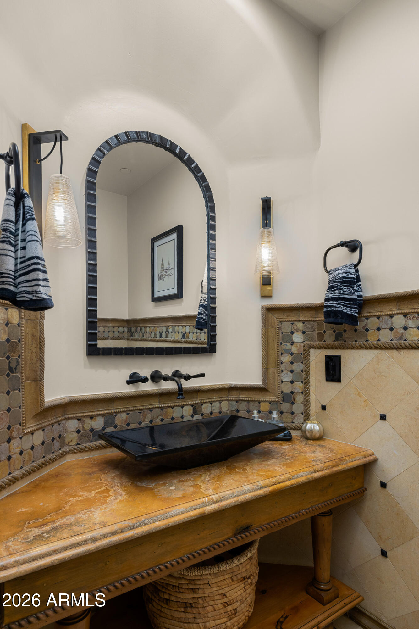 5401 E MOCKINGBIRD Lane