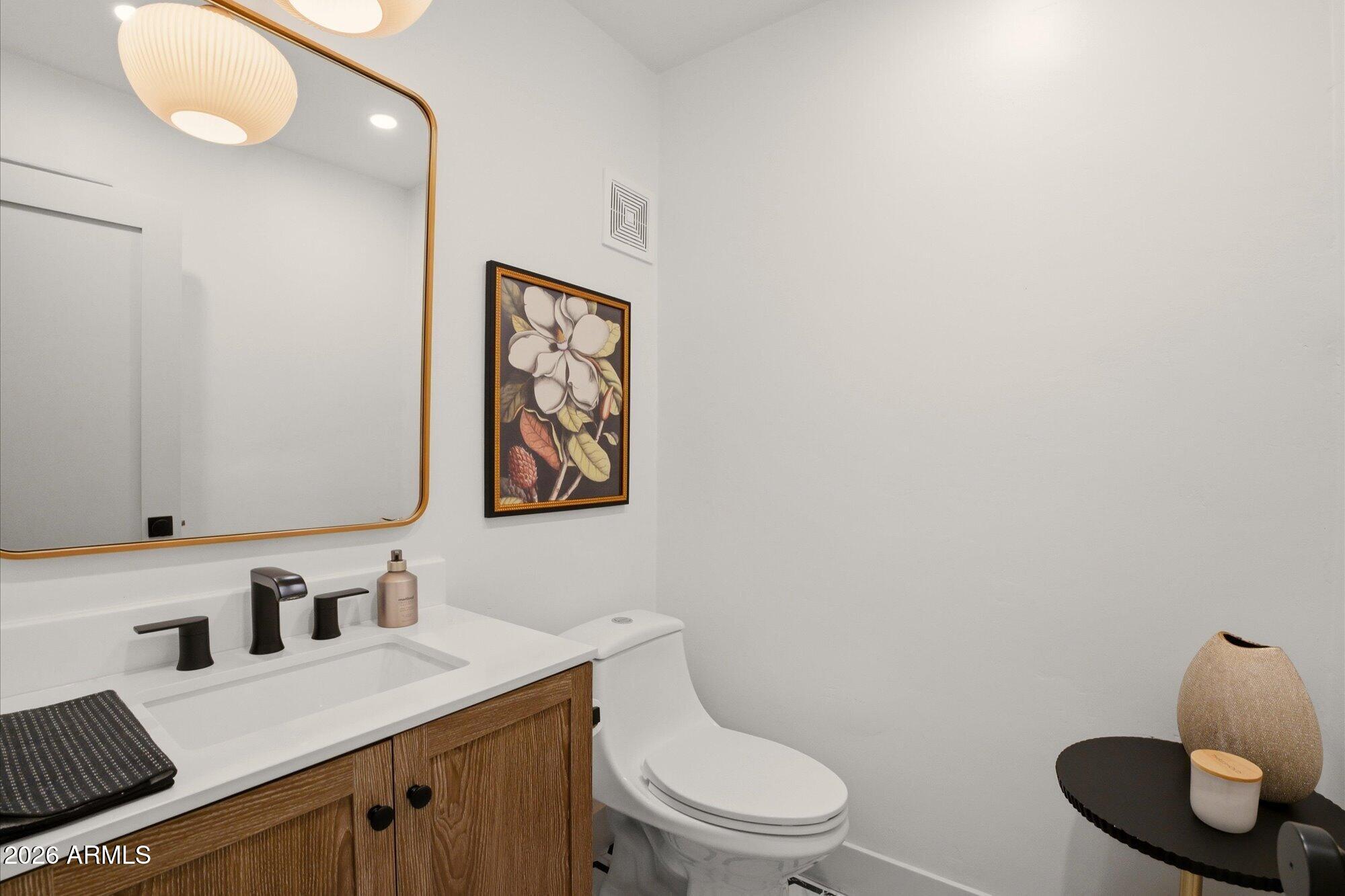 3702 E MONTEROSA Street 6