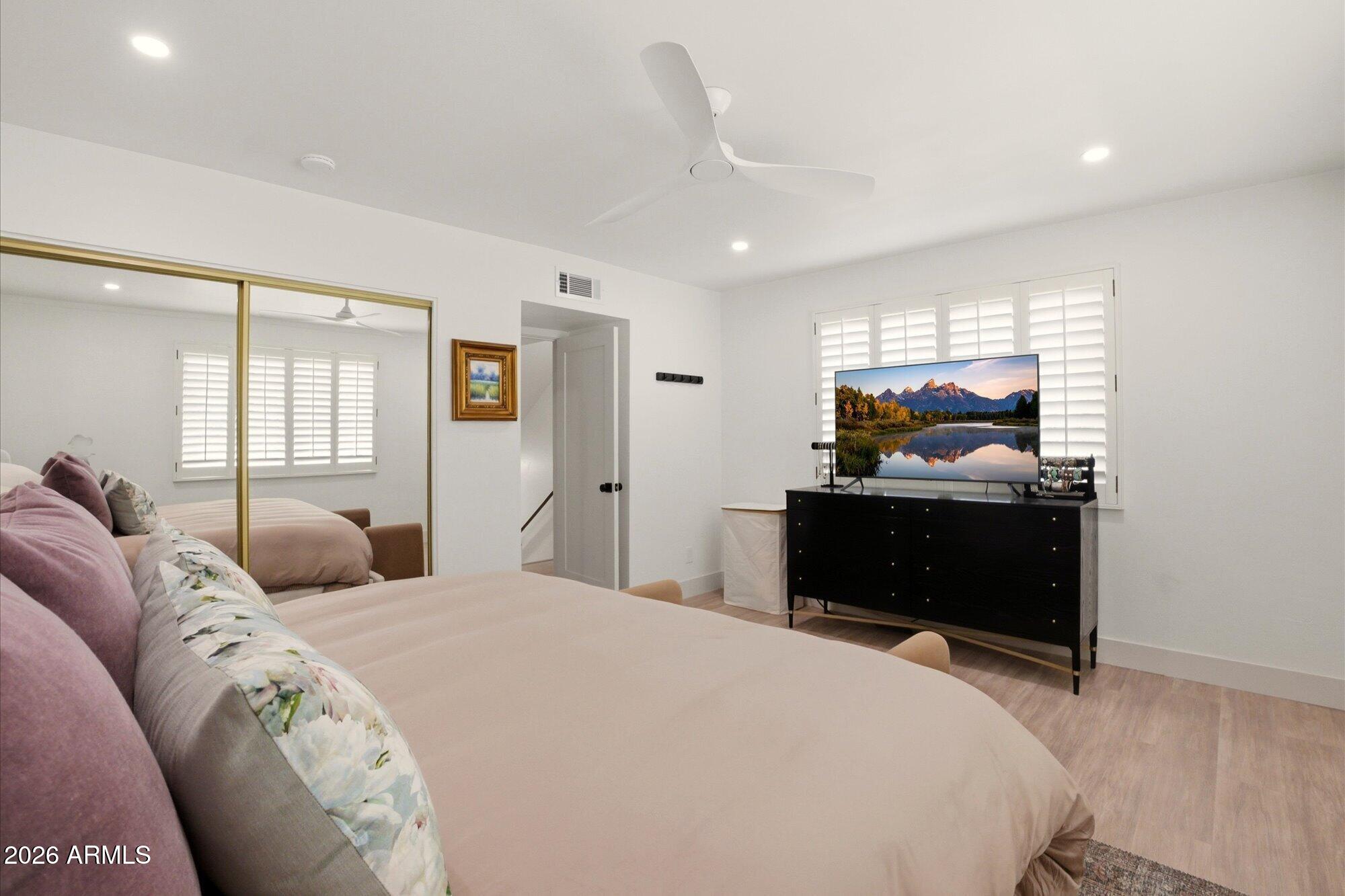 3702 E MONTEROSA Street 6