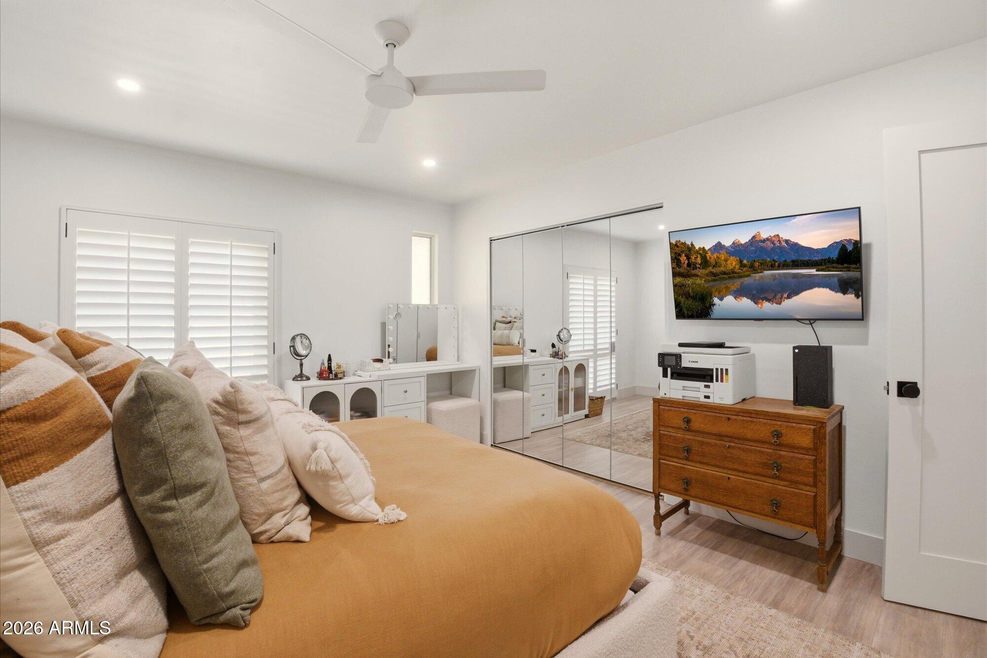 3702 E MONTEROSA Street 6