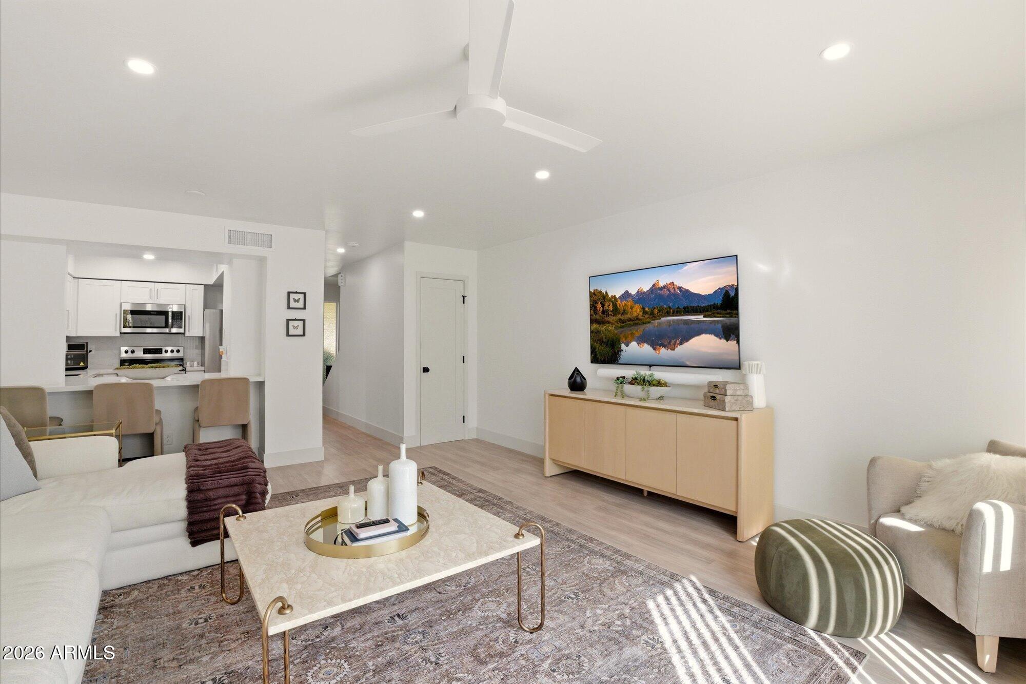 3702 E MONTEROSA Street 6