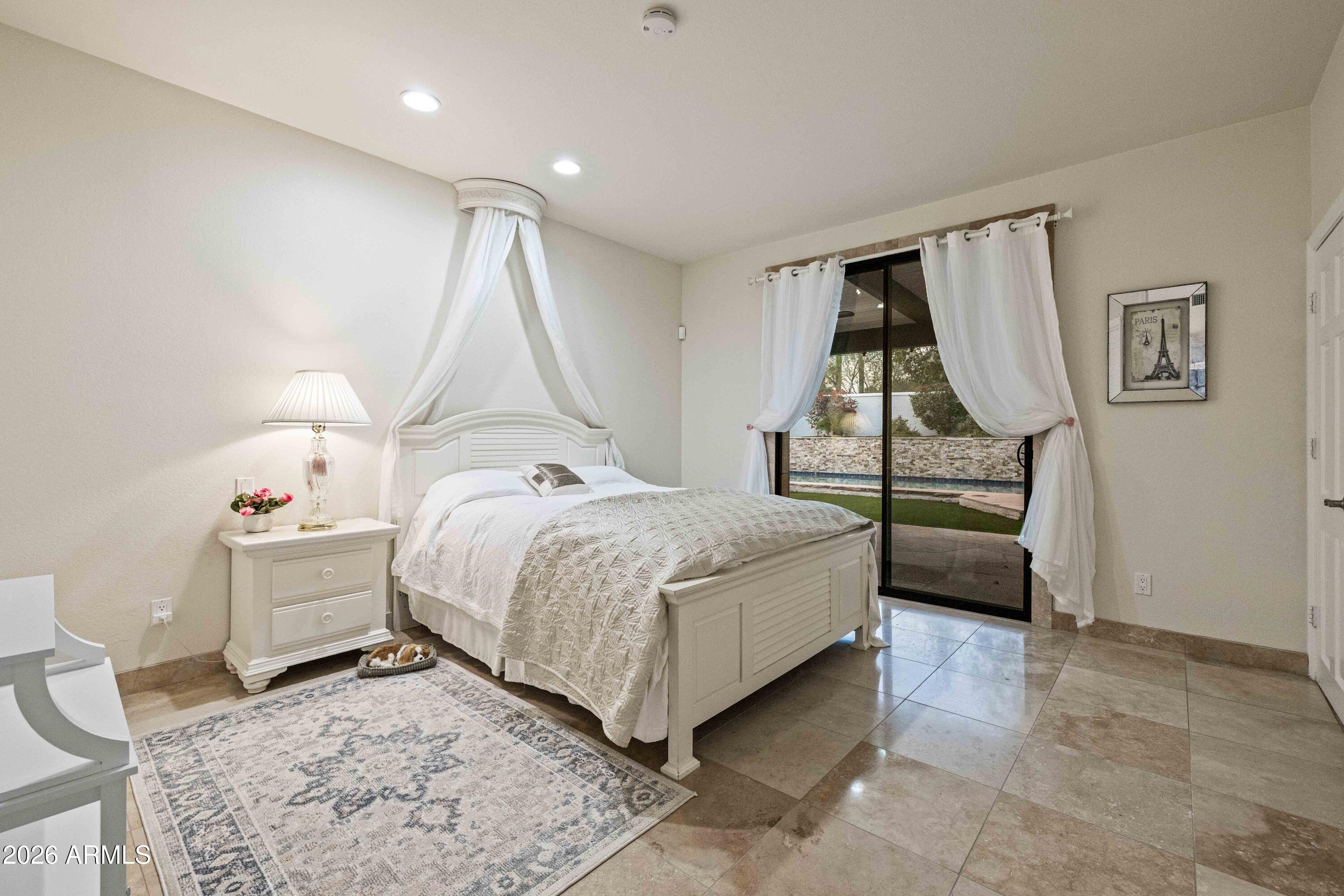 6332 E VISTA Drive