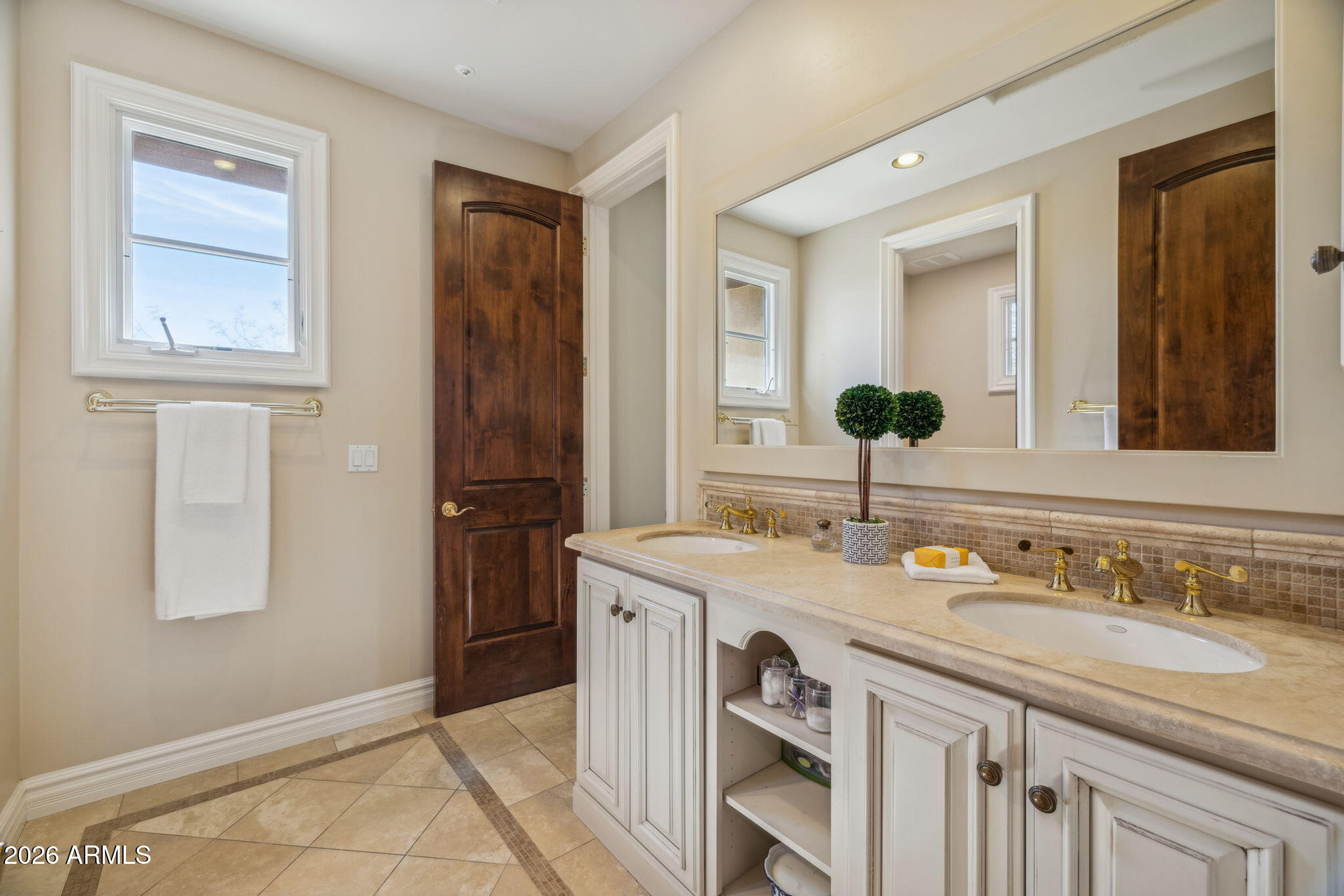 10310 E Sierra Pinta Drive