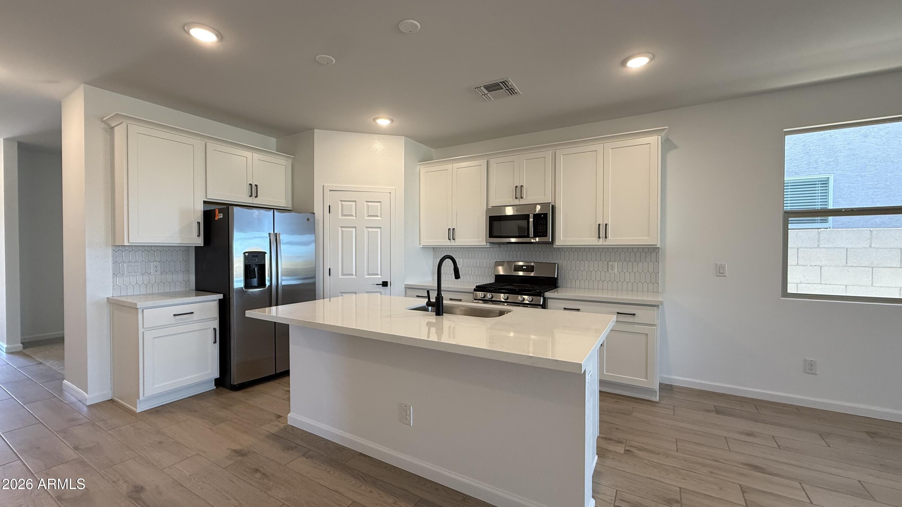 47372 W KENNER Drive