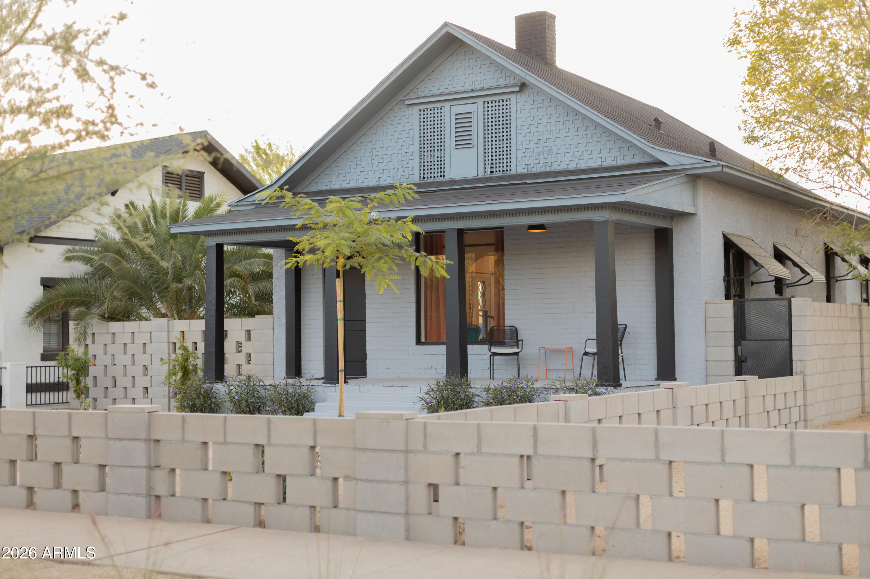 138 N 11TH Avenue