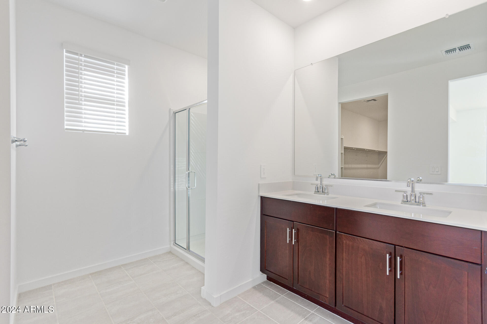 17629 W MADISON Street