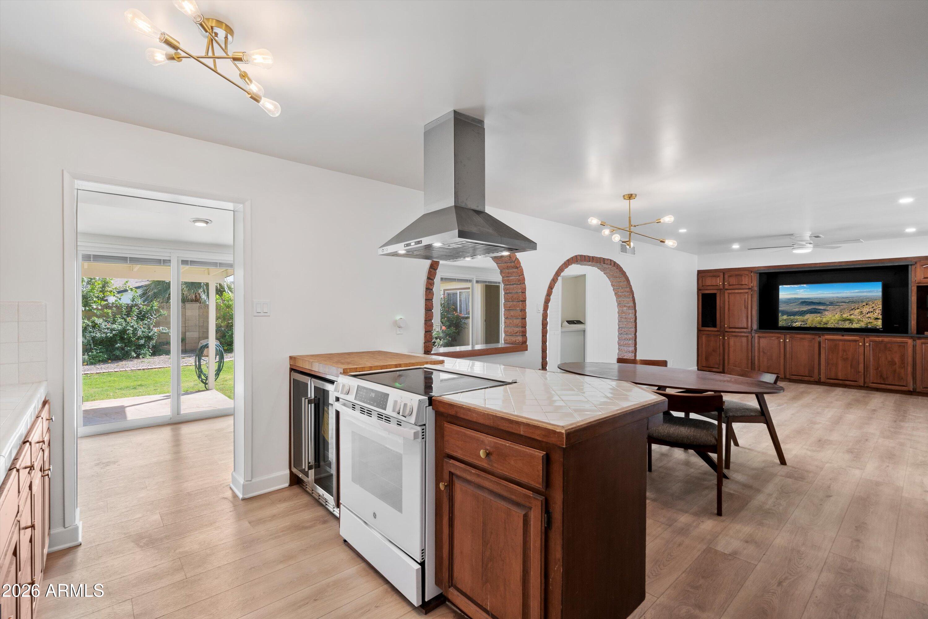 6625 E CULVER Street