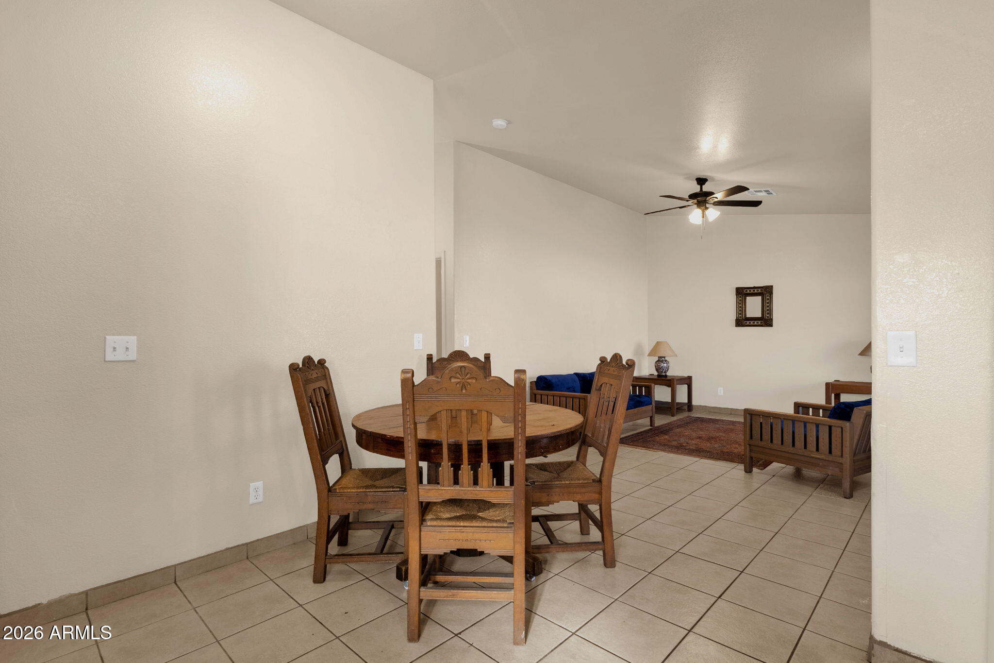 1121 N 25TH Place