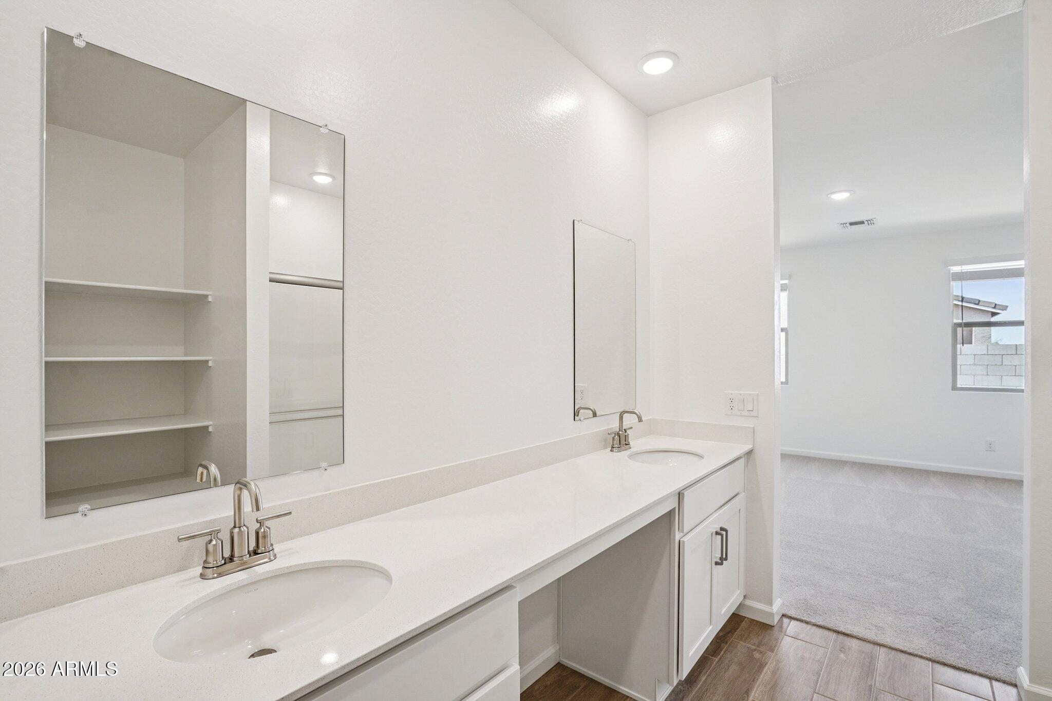 47624 W KENNER Drive