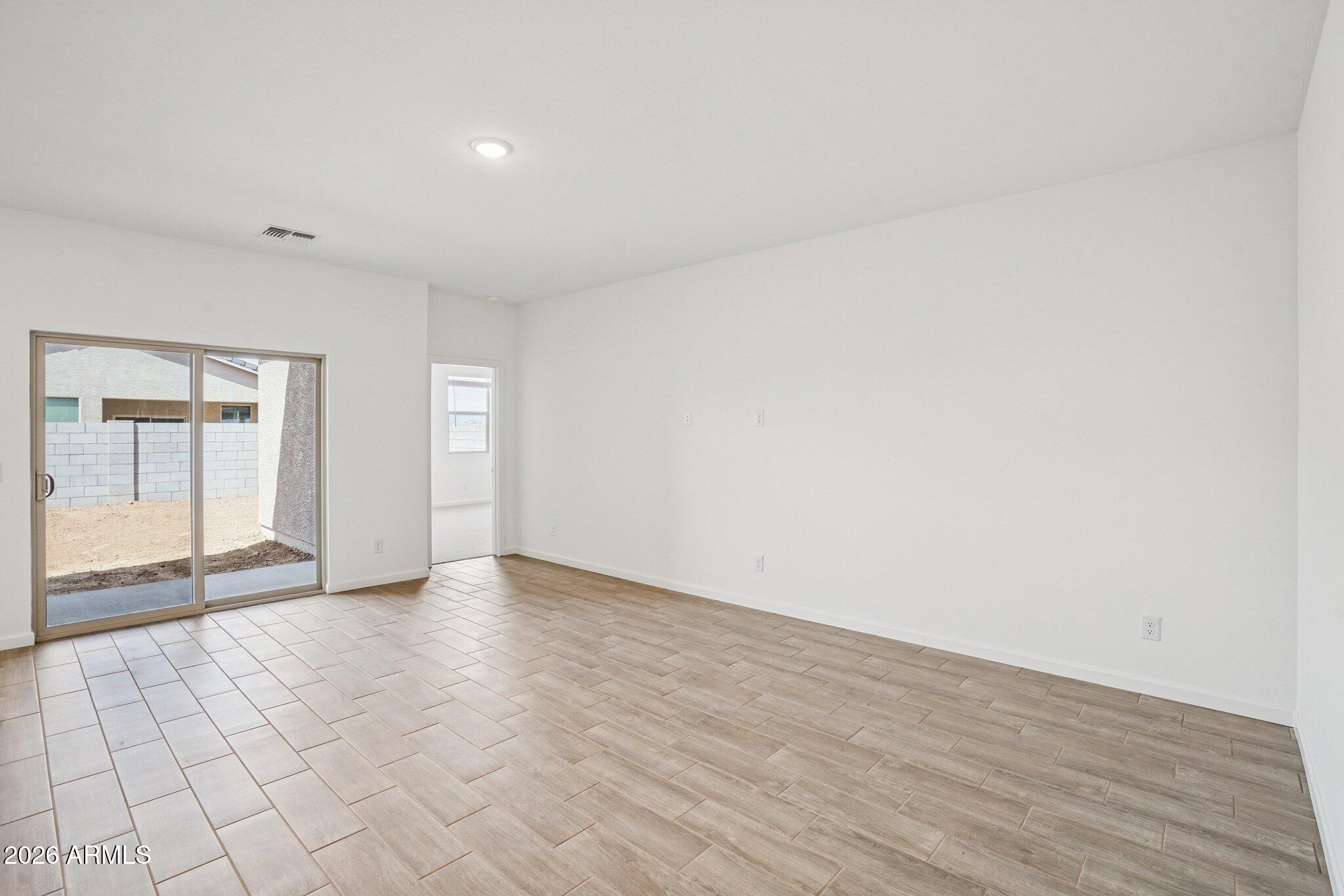 47624 W KENNER Drive