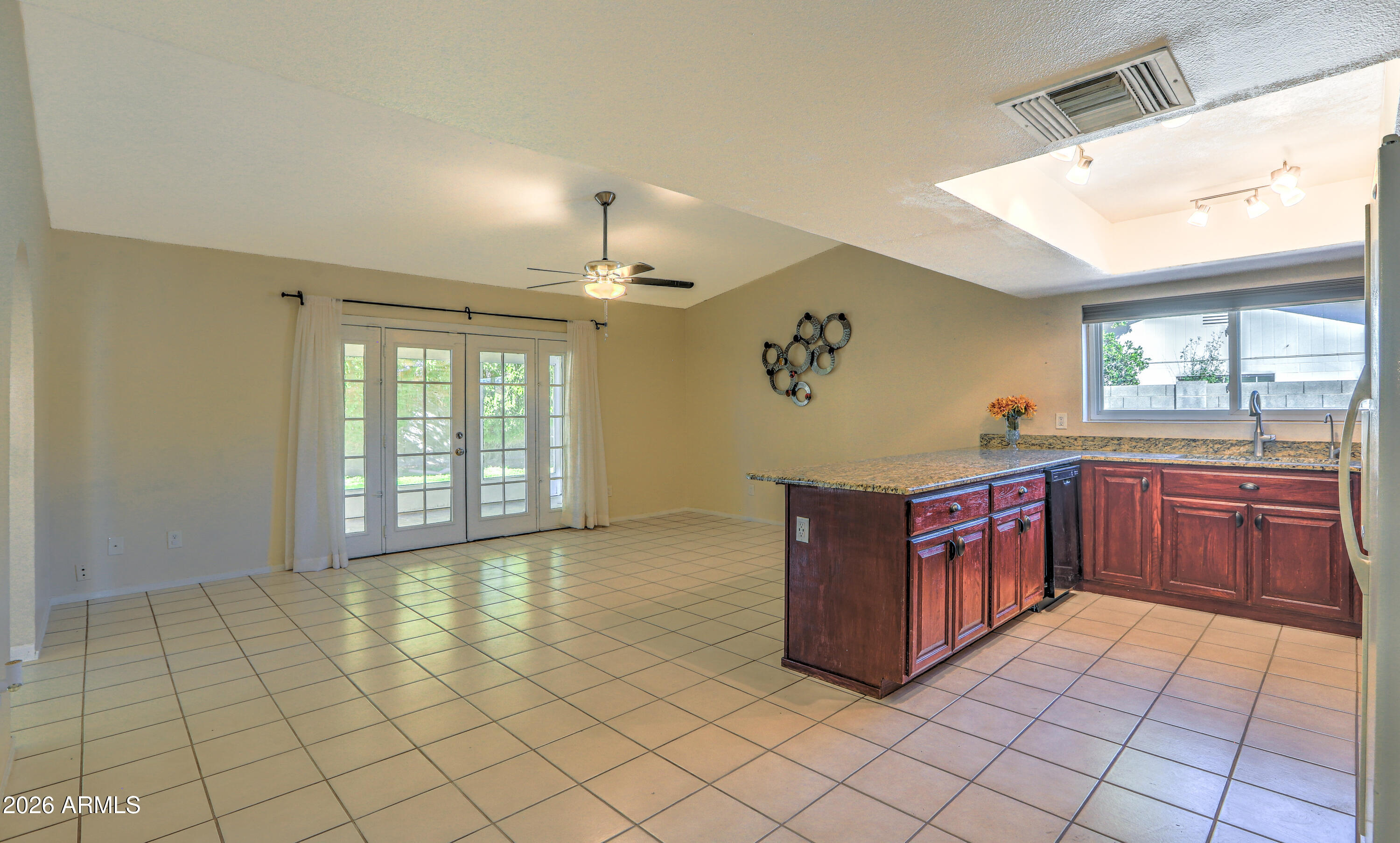 3136 W TIERRA BUENA Lane