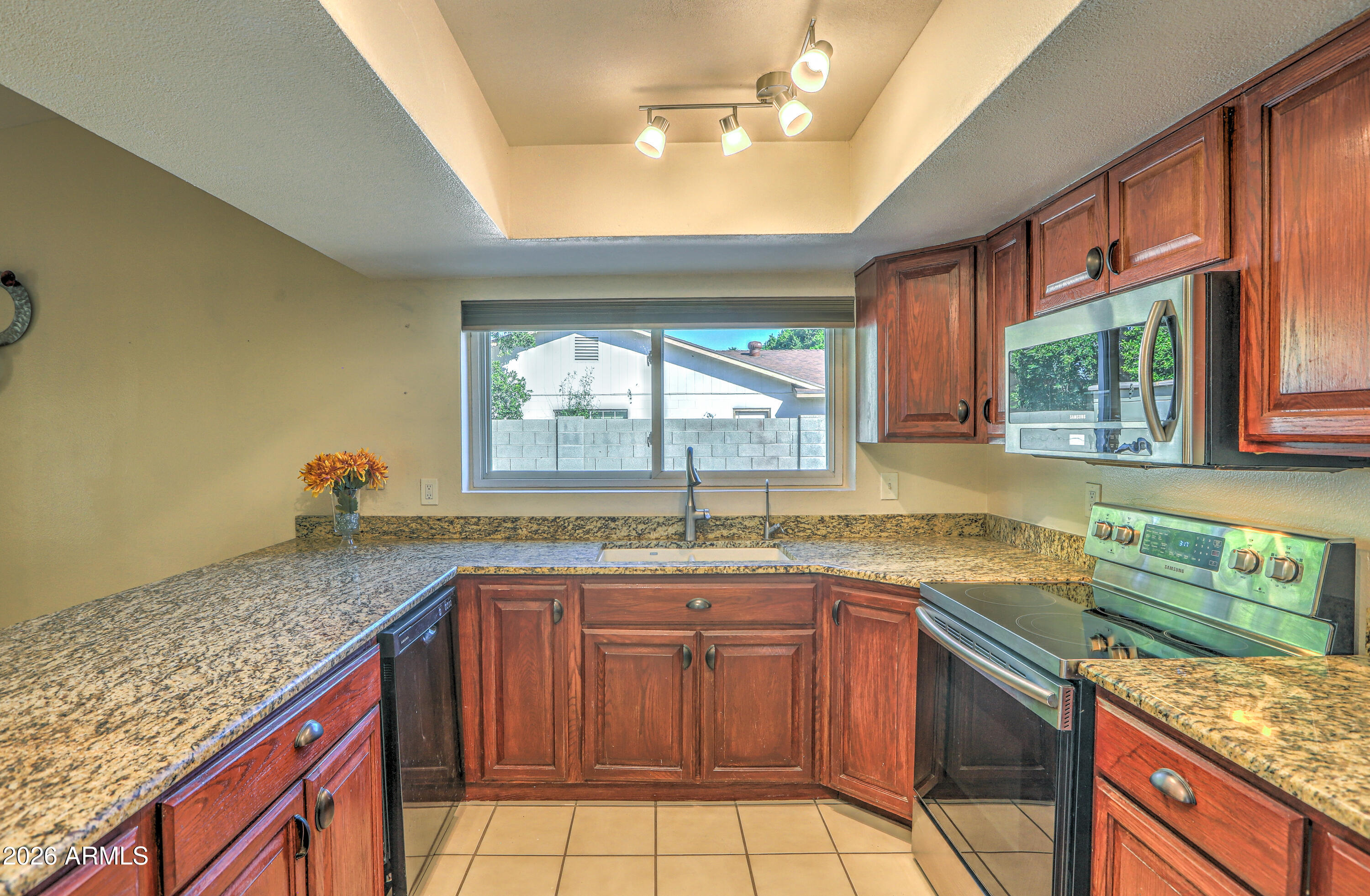 3136 W TIERRA BUENA Lane