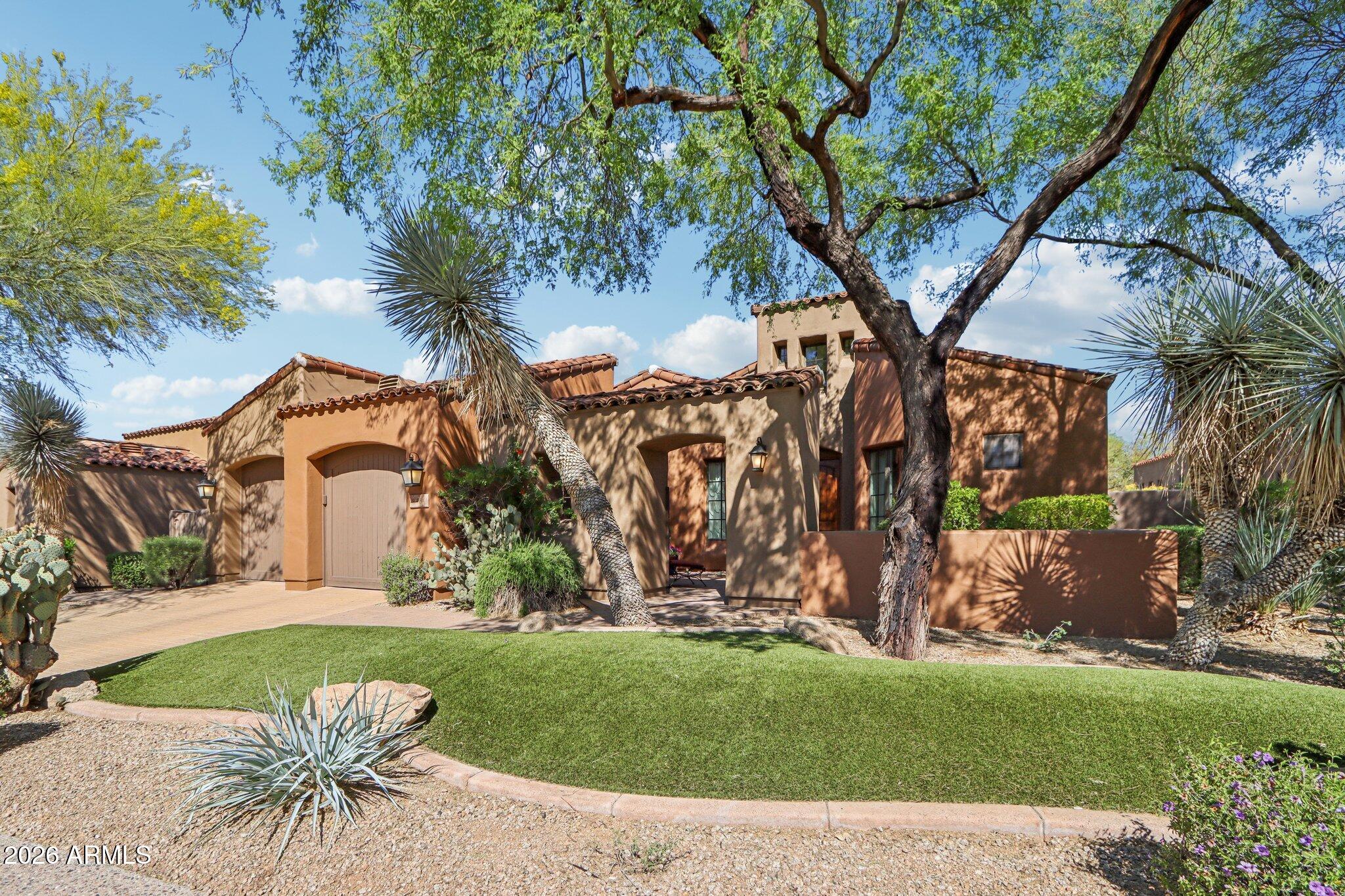 8464 E GILDED PERCH Drive
