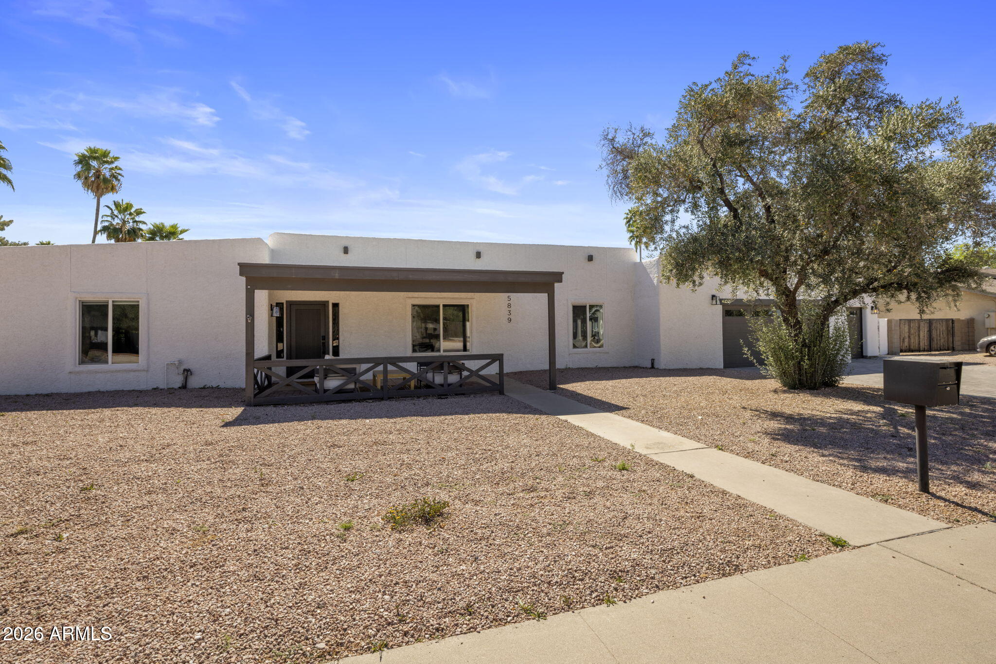 5839 E VOLTAIRE Avenue