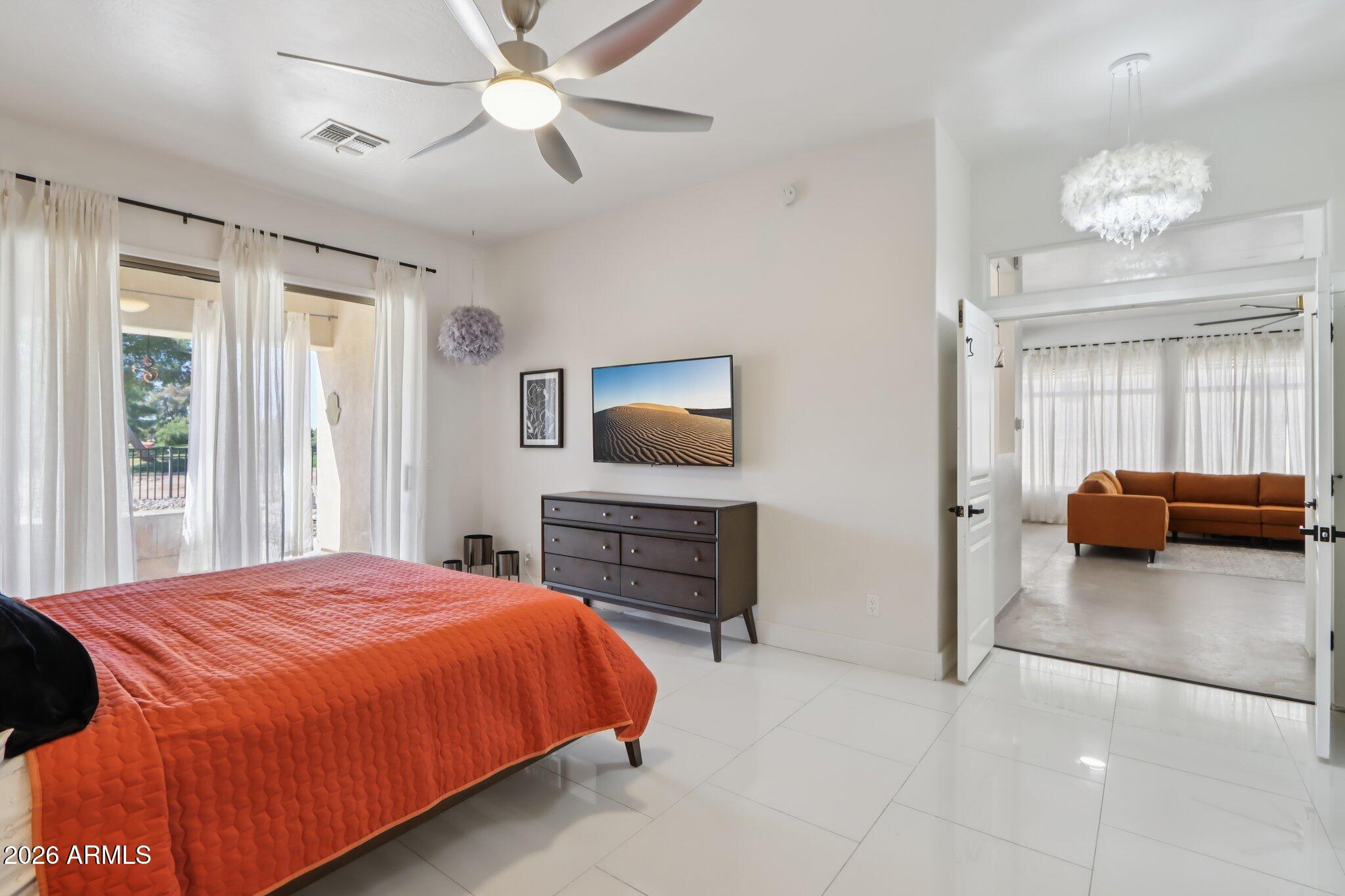 7002 S 38TH Place