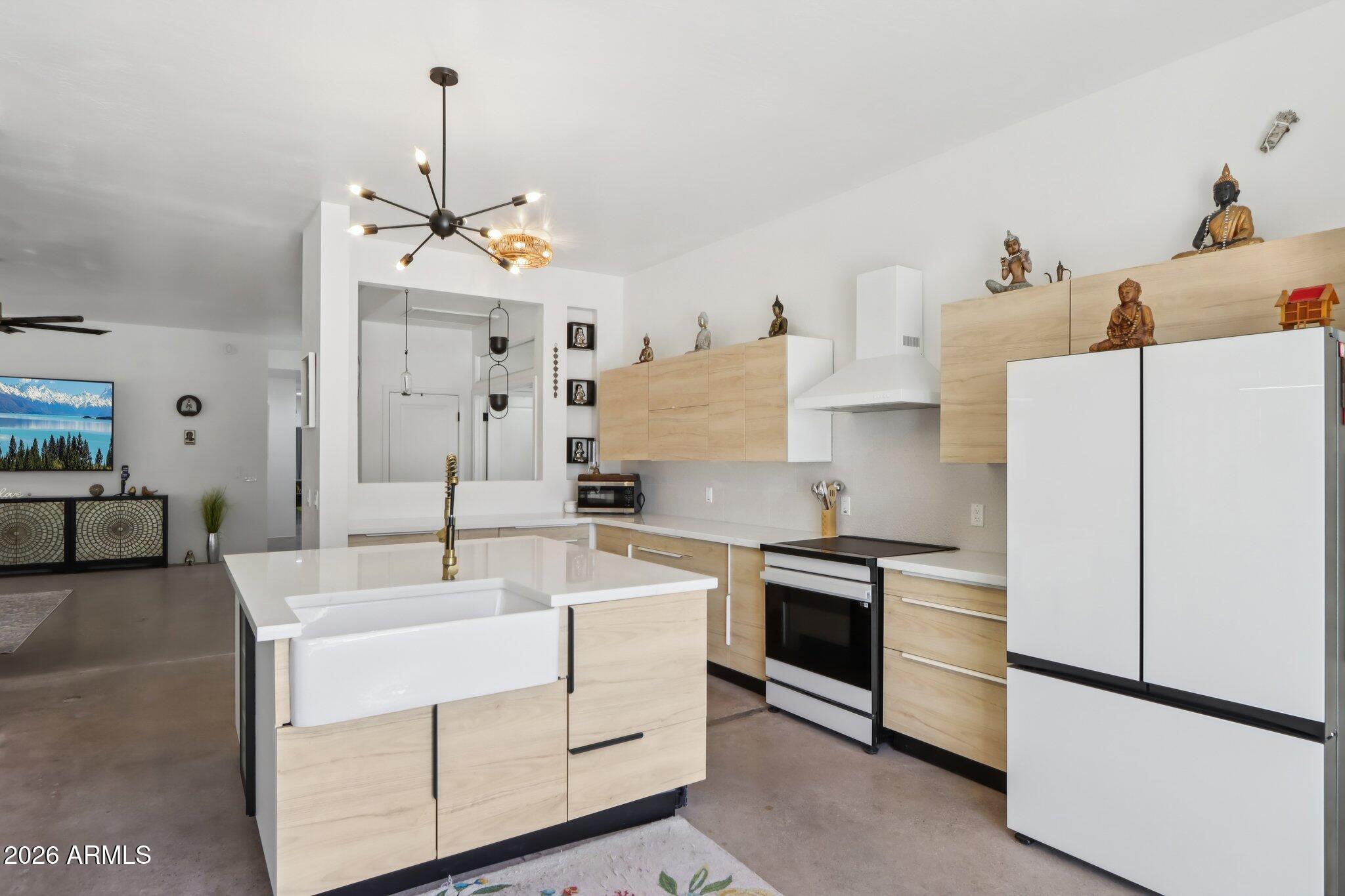 7002 S 38TH Place