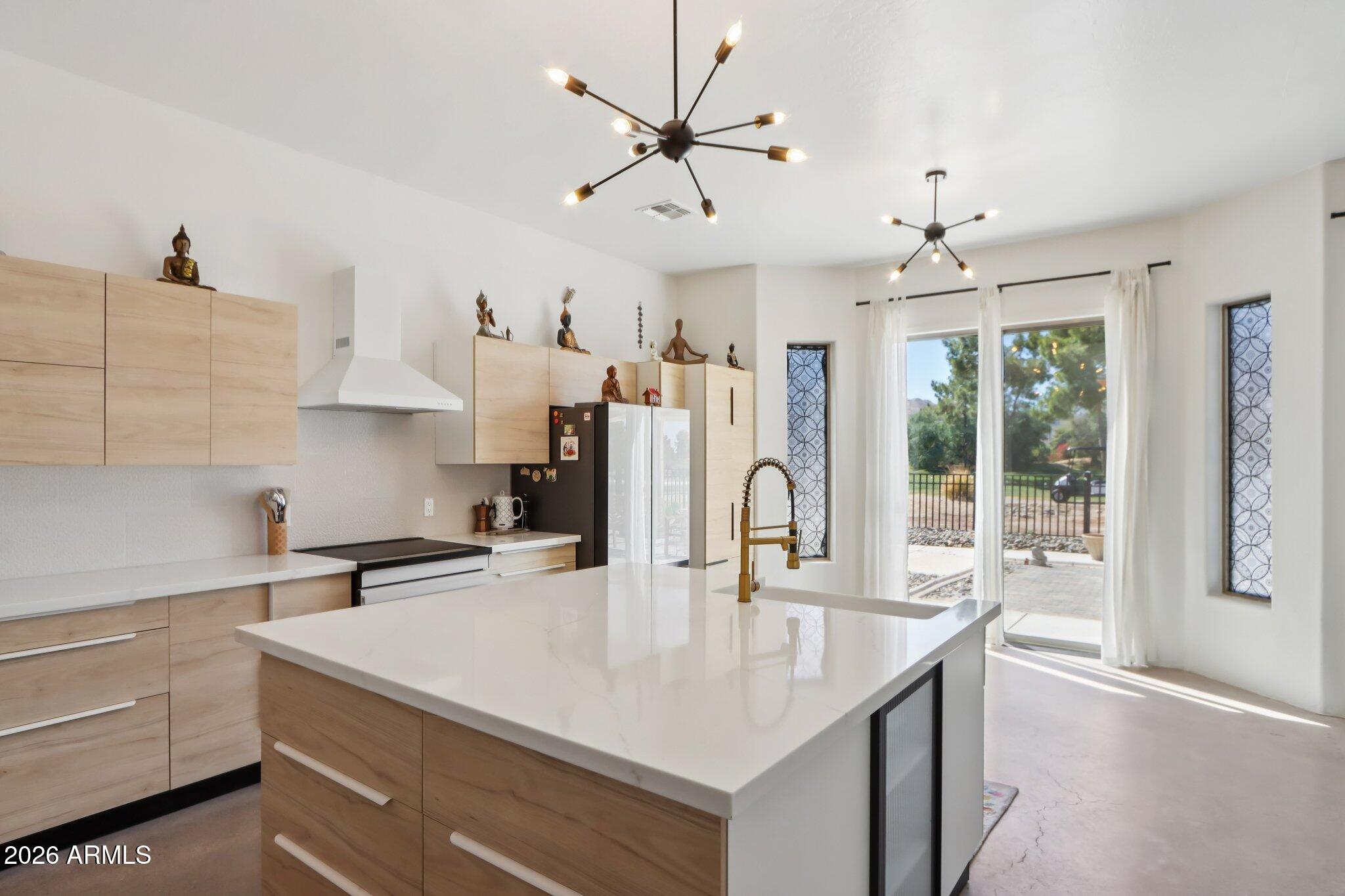 7002 S 38TH Place